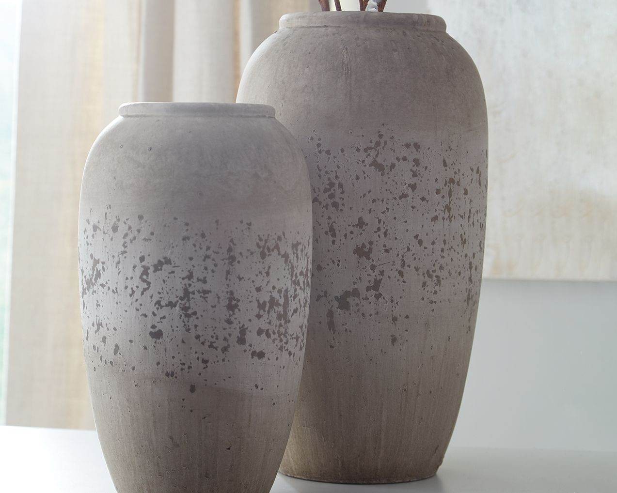 Dimitra - Brown / Cream - Vase Set (Set of 2) - Forward Furniture