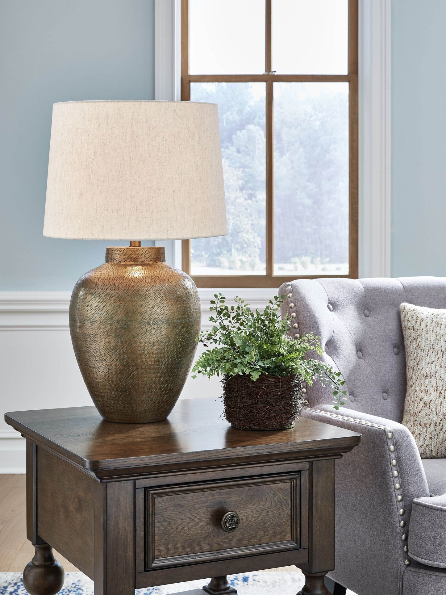Madney - Antique Gold Finish - Metal Table Lamp - Forward Furniture
