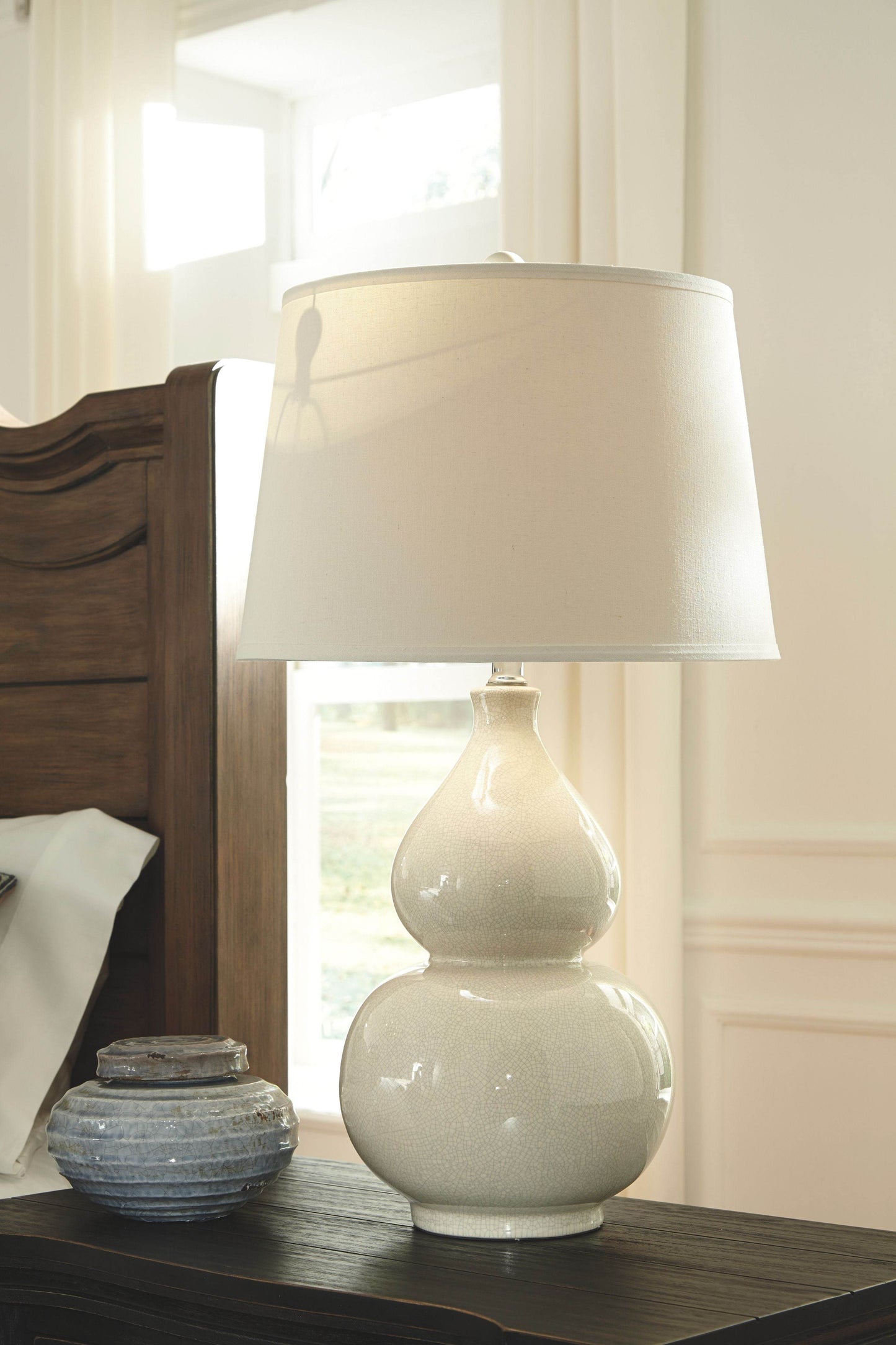 Saffi - Cream - Ceramic Table Lamp - Forward Furniture