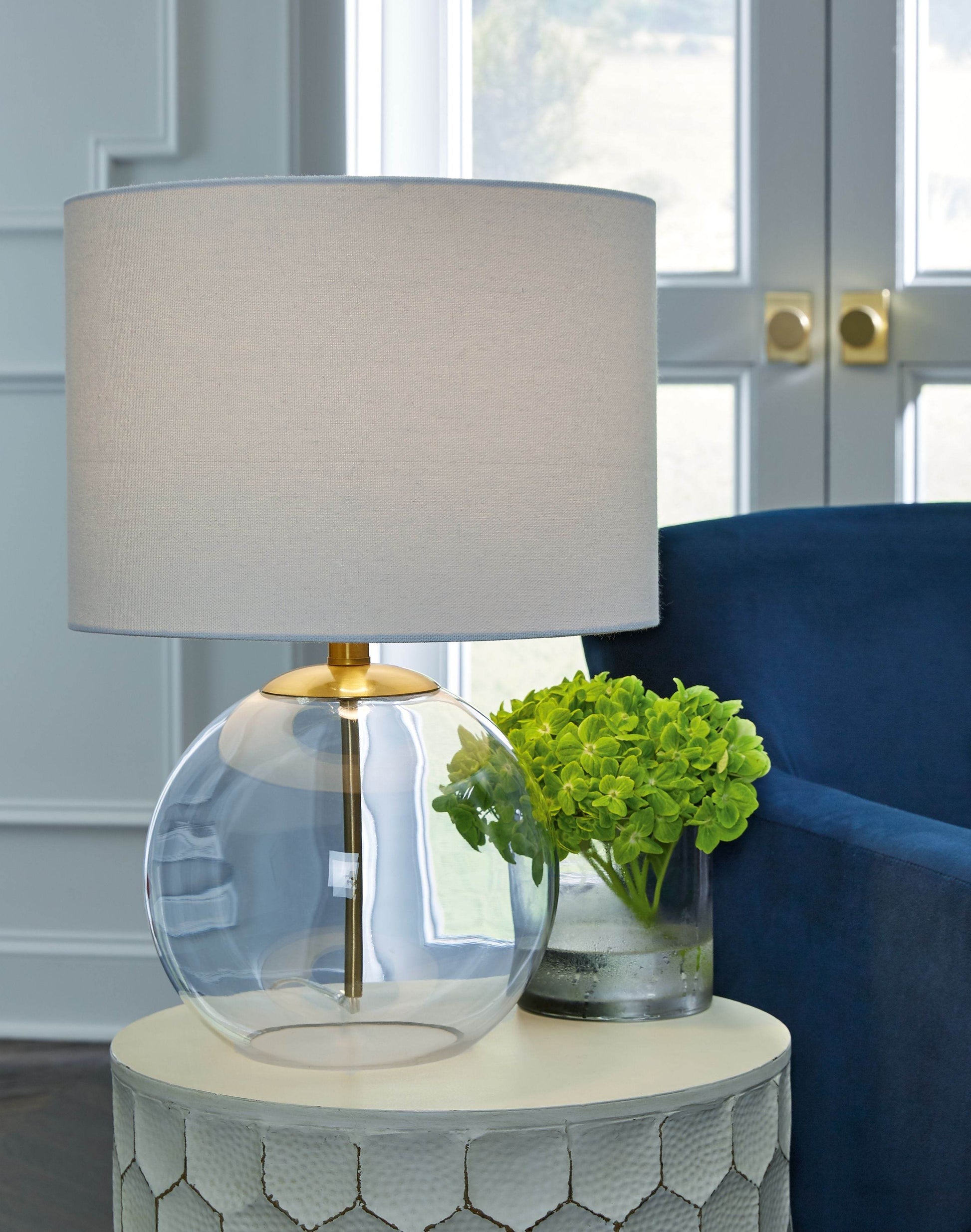 Samder - White - Glass Table Lamp - Forward Furniture