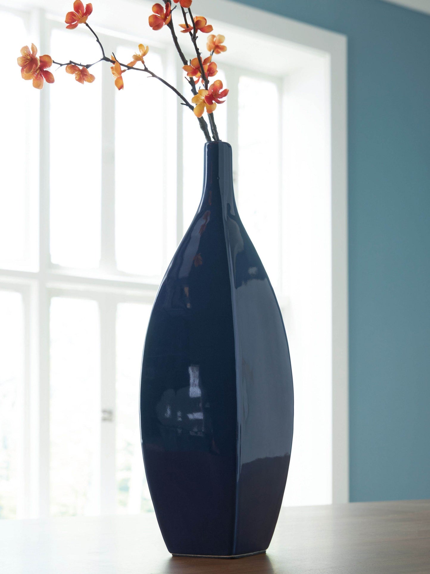 Abtinson - Vase - Forward Furniture