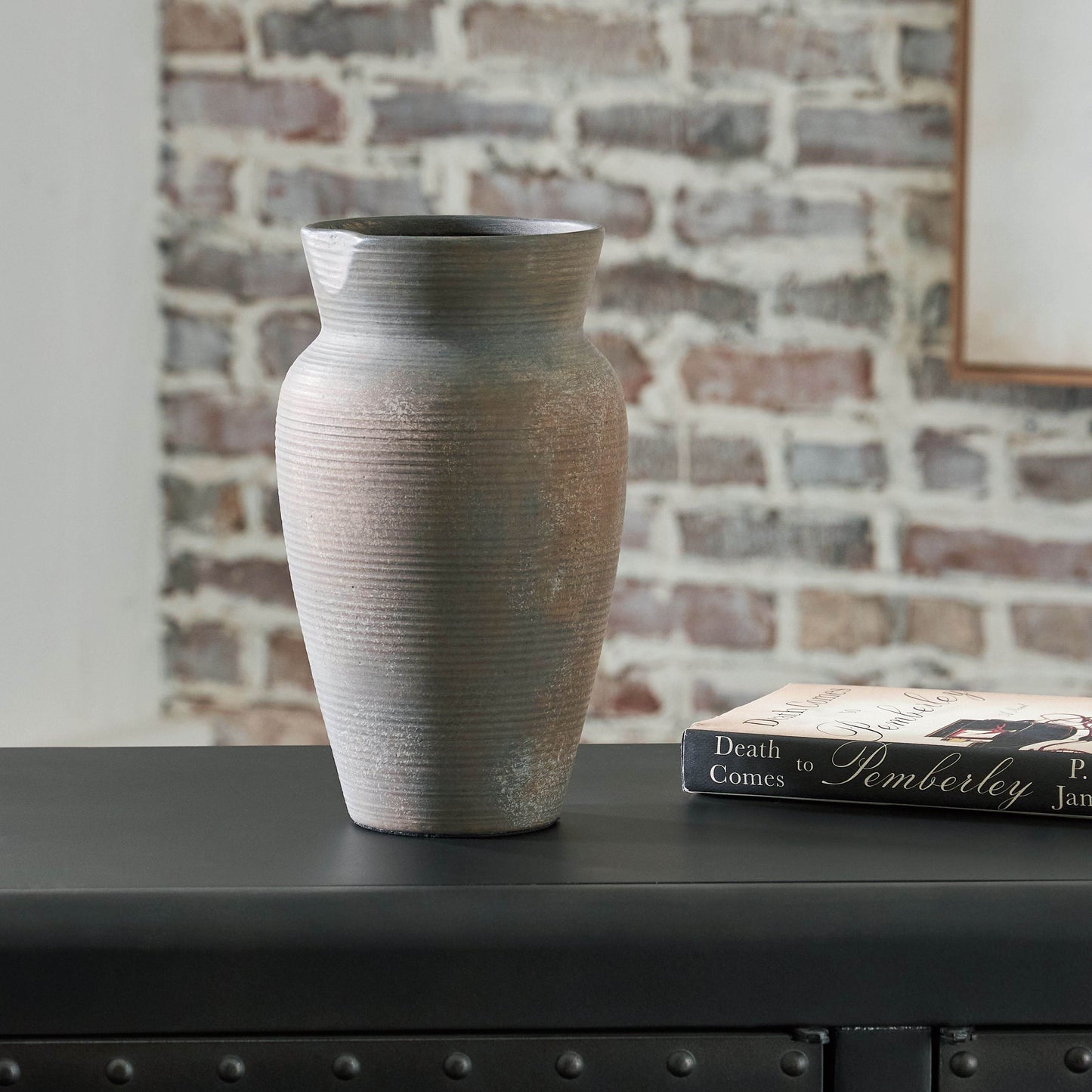 Brickmen - Vase - Forward Furniture