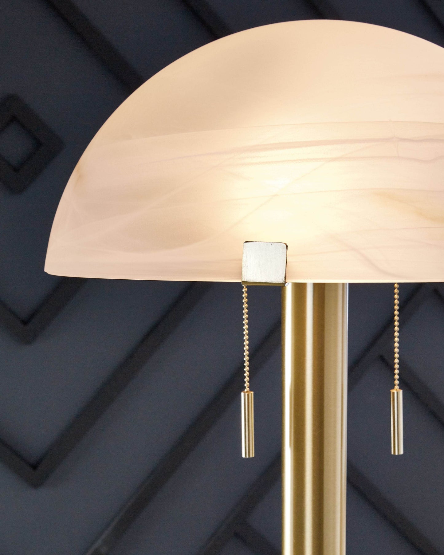 Tobbinsen - Metal Lamp - Forward Furniture
