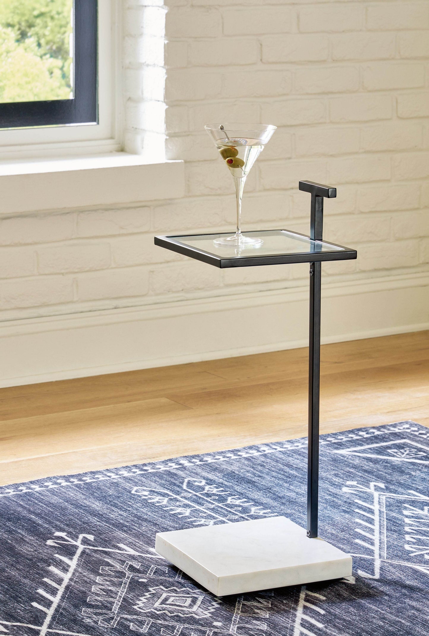 Mannill - Black / White - Accent Table - Forward Furniture