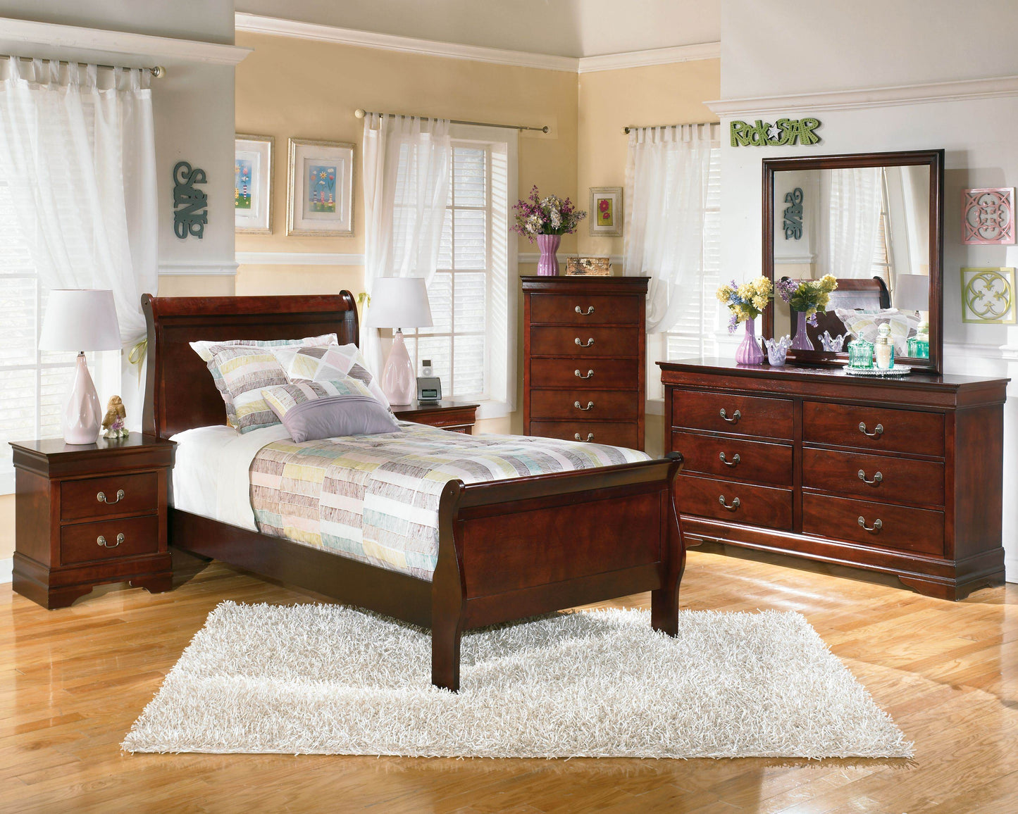 Alisdair - Sleigh Bed - Forward Furniture