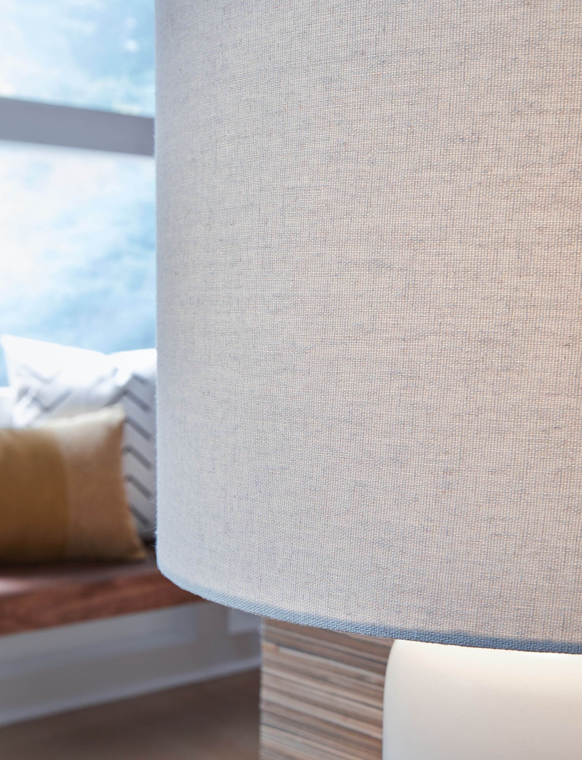 Lemrich - White - Ceramic Table Lamp - Forward Furniture