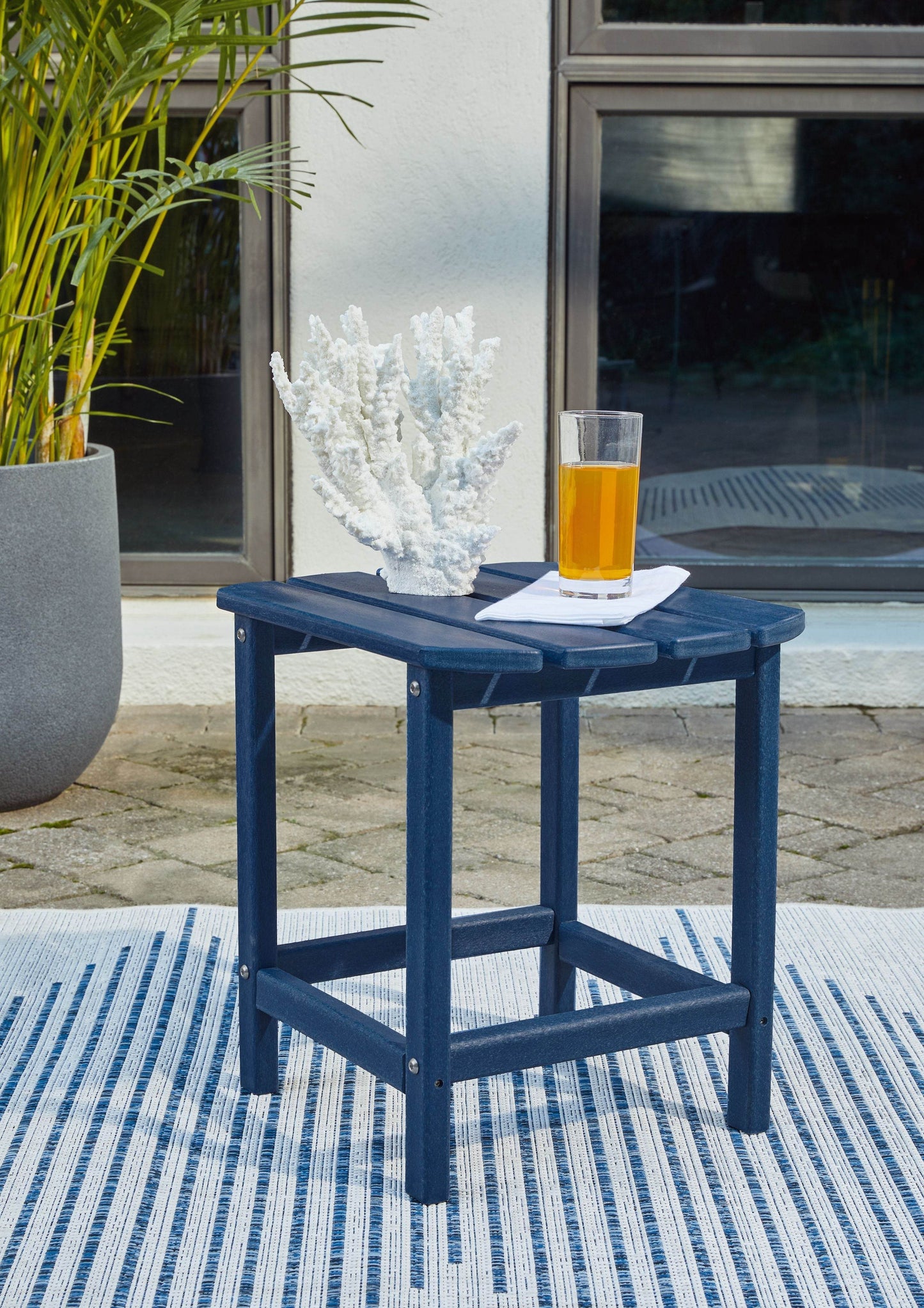 Sundown Treasure - Outdoor End Table - Forward Furniture