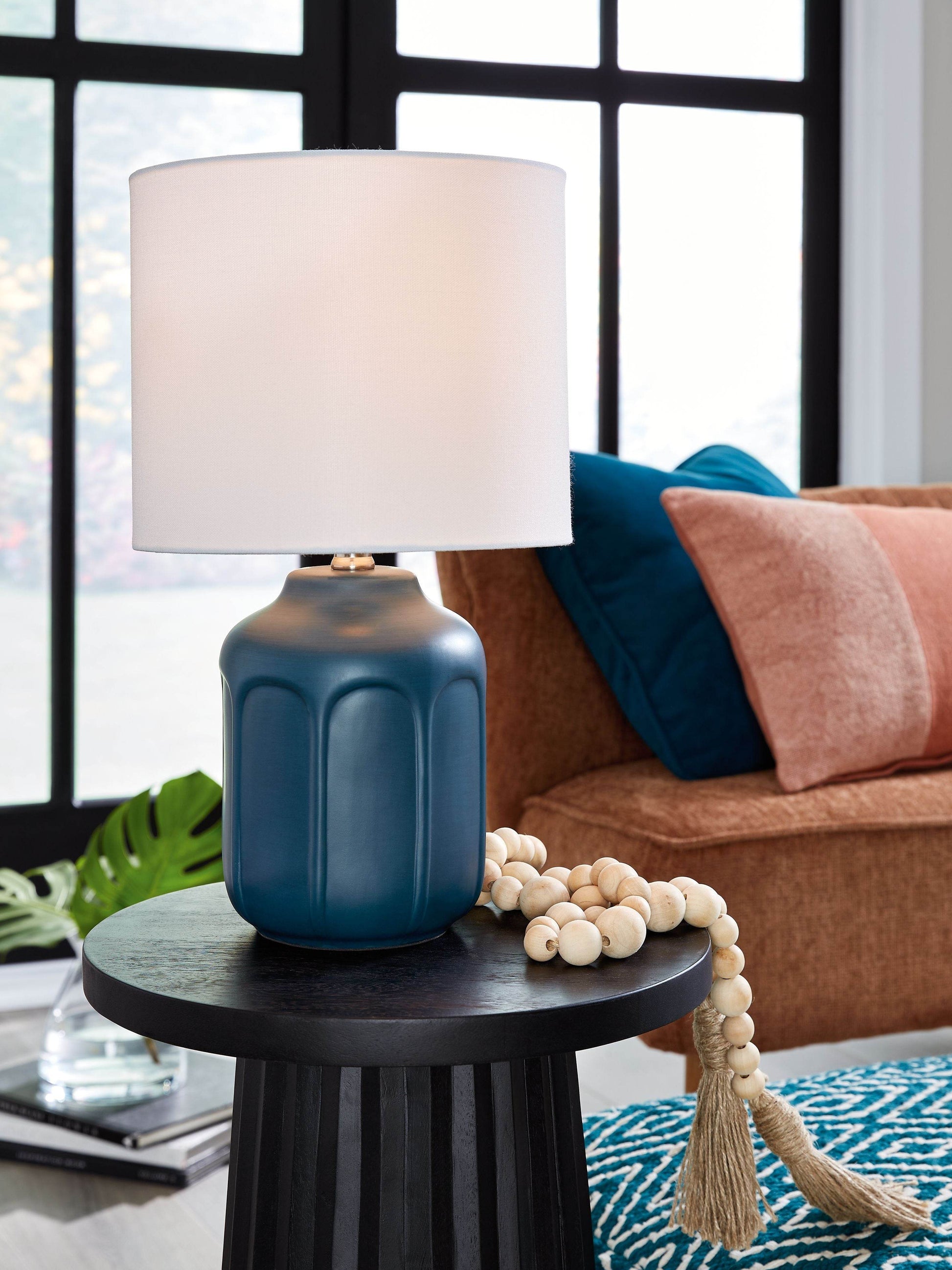 Gierburg - Ceramic Table Lamp - Forward Furniture