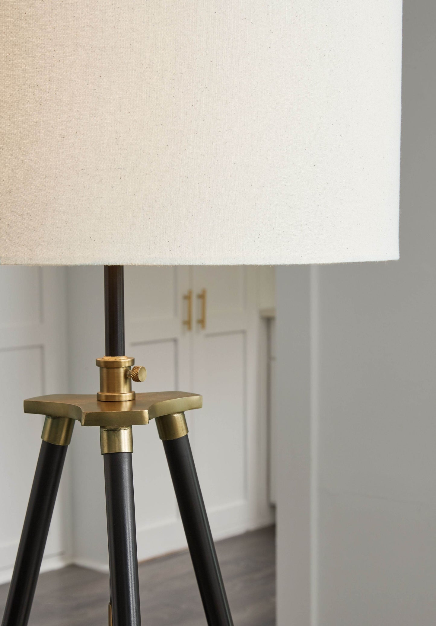 Cashner - Black / Gold Finish - Metal Floor Lamp - Forward Furniture