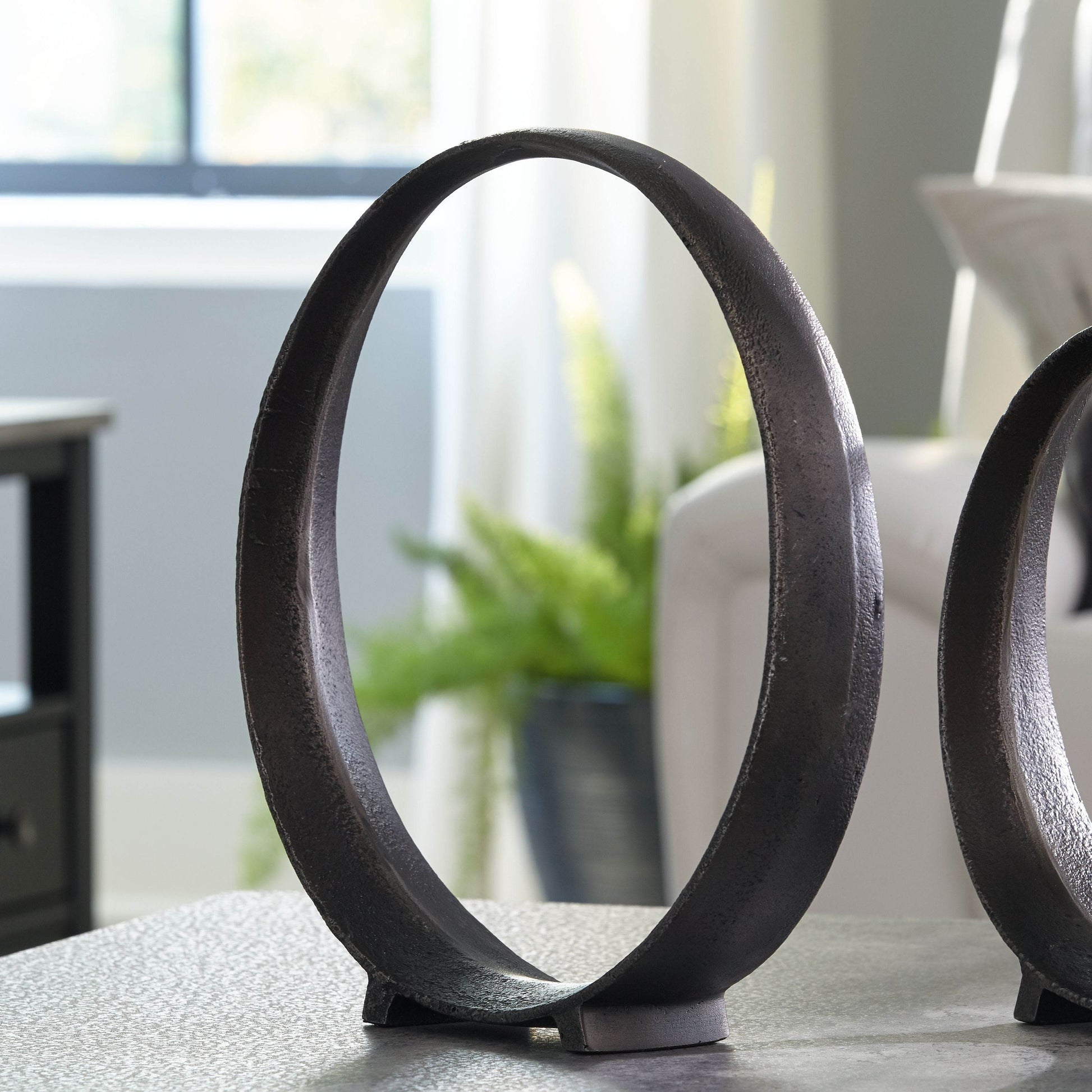 Ryandale - Sculpture - Forward Furniture