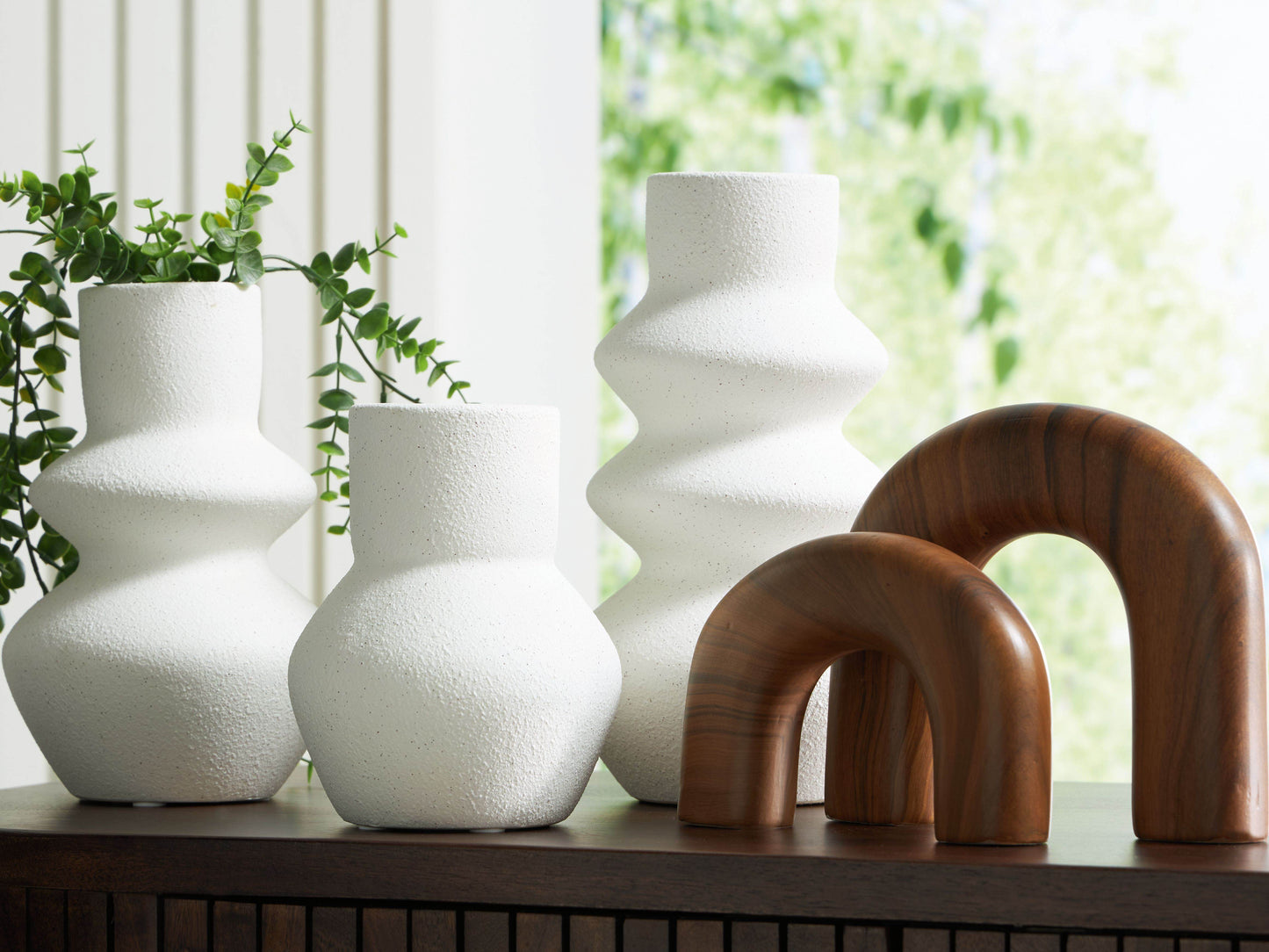 Carterworth - White / Brown - Accessory Set (Set of 5) - Forward Furniture