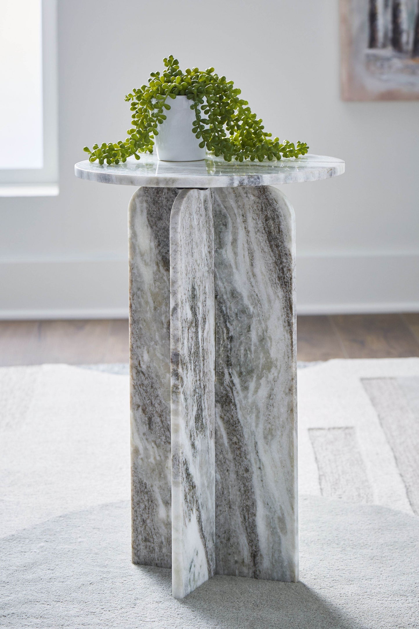 Keithwell - Gray - Round Accent Table - Forward Furniture
