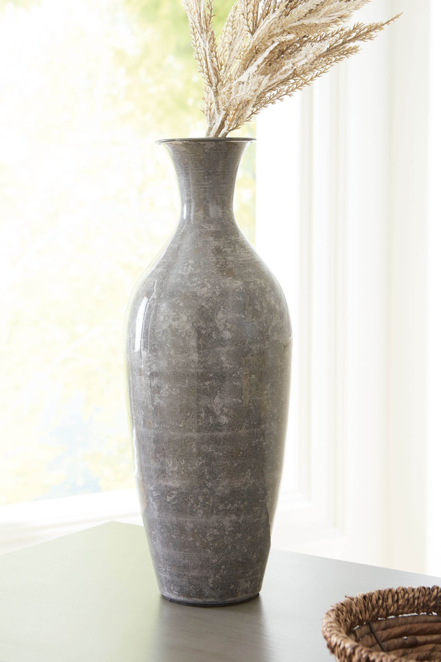 Brockwich - Vase - Forward Furniture