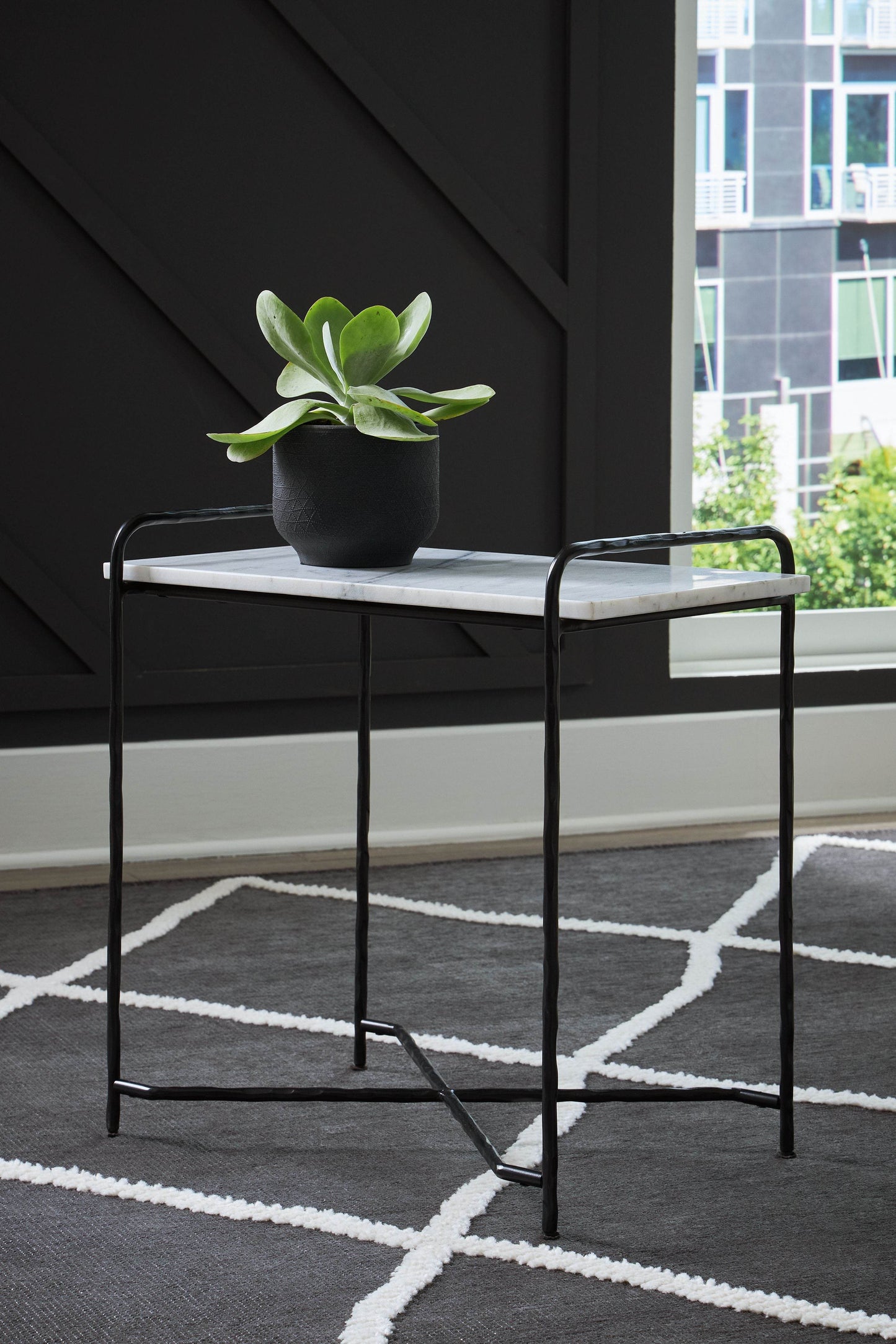 Ashber - White / Black - Accent Table - Forward Furniture