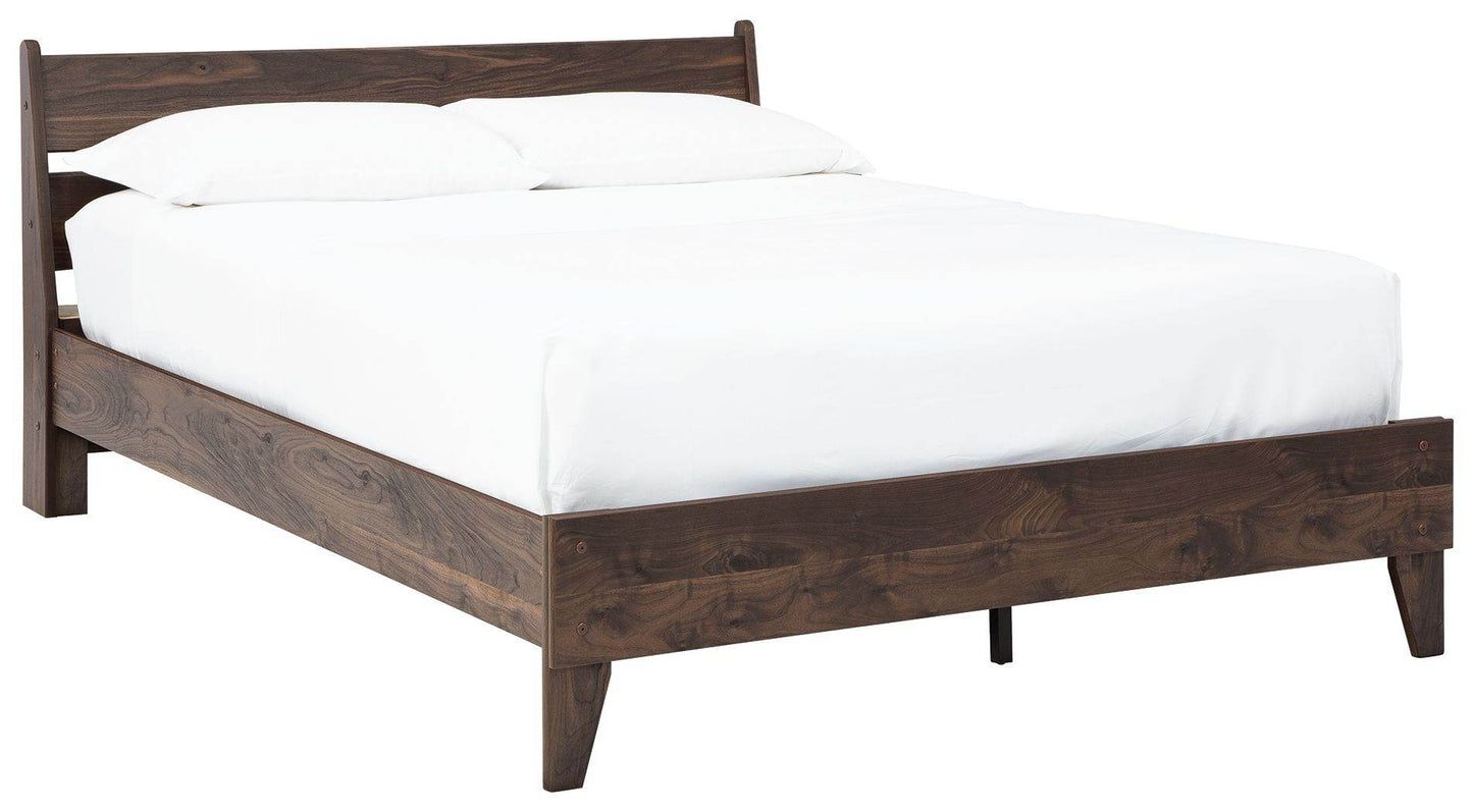 Calverson - Panel Platform Bed - Forward Furniture