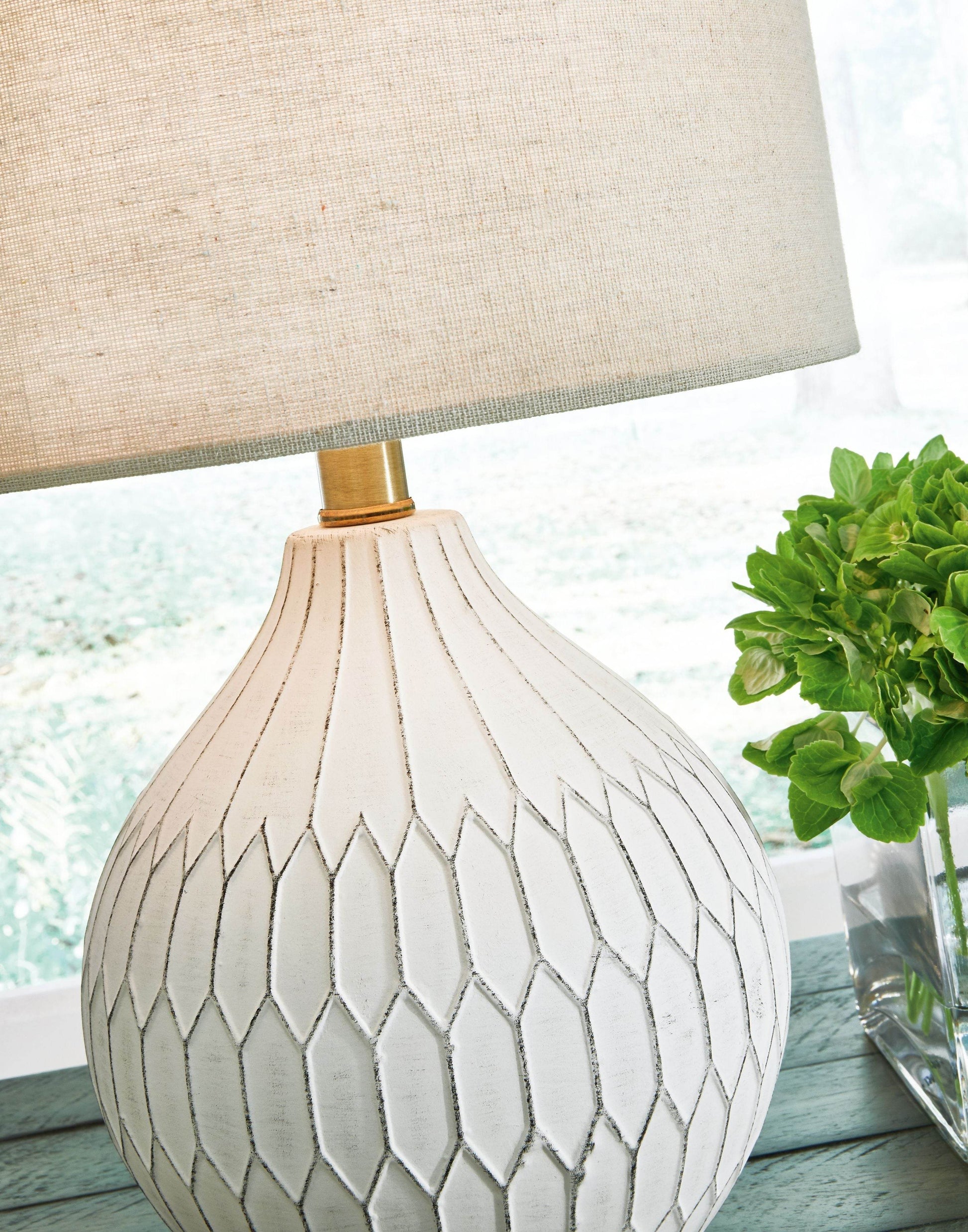 Wardmont - White - Ceramic Table Lamp - Forward Furniture