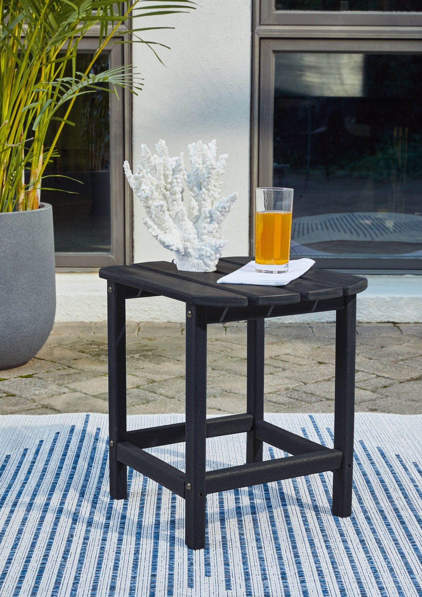 Sundown Treasure - Outdoor End Table - Forward Furniture