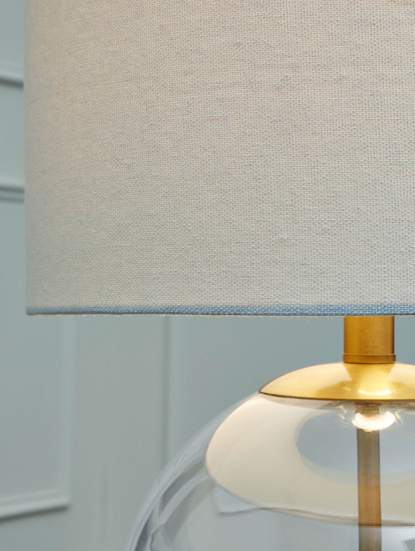 Samder - White - Glass Table Lamp - Forward Furniture