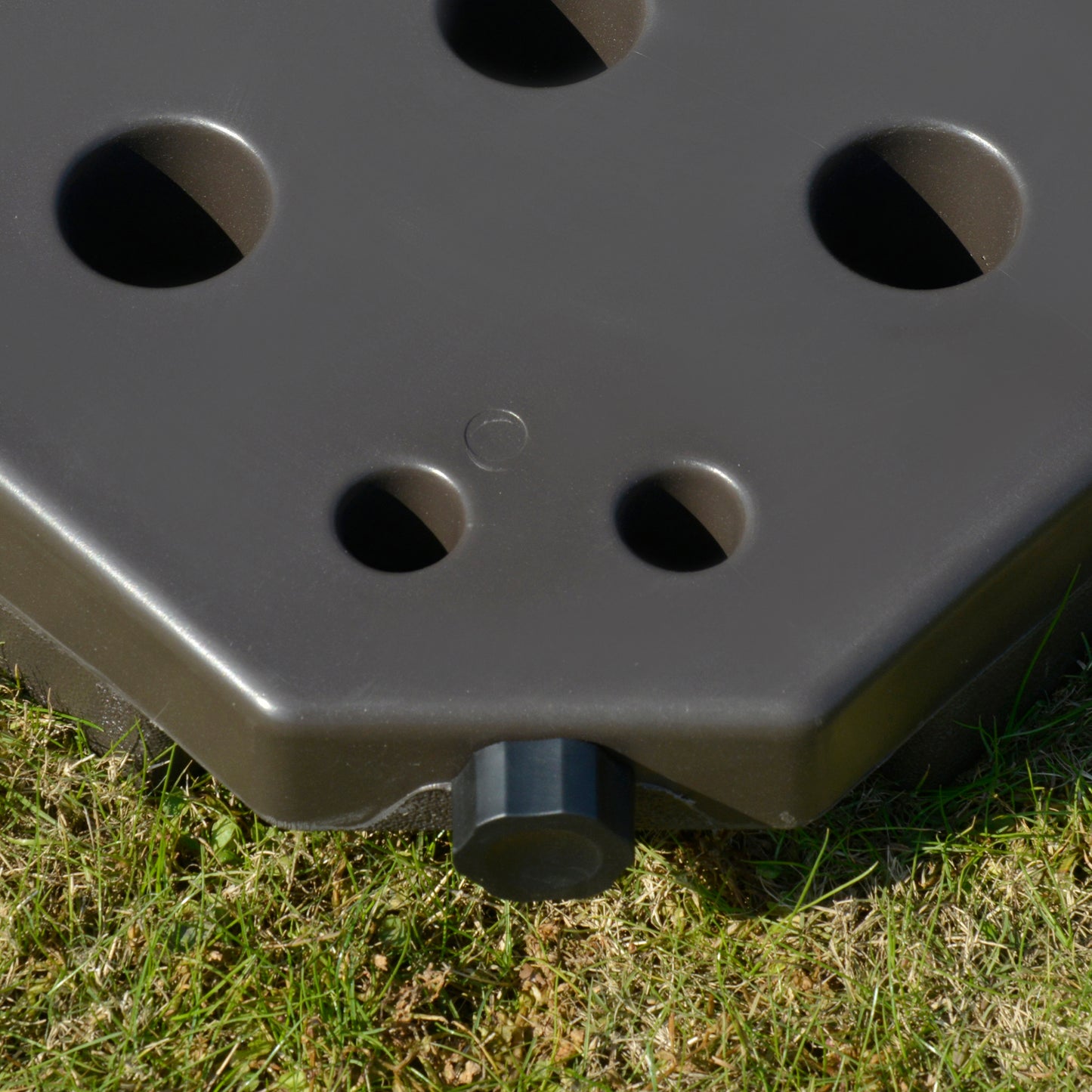 4-Piece Cantilever Offset Patio Umbrella Circular Base Stand w/Carry Handles, Water & Sand Filled