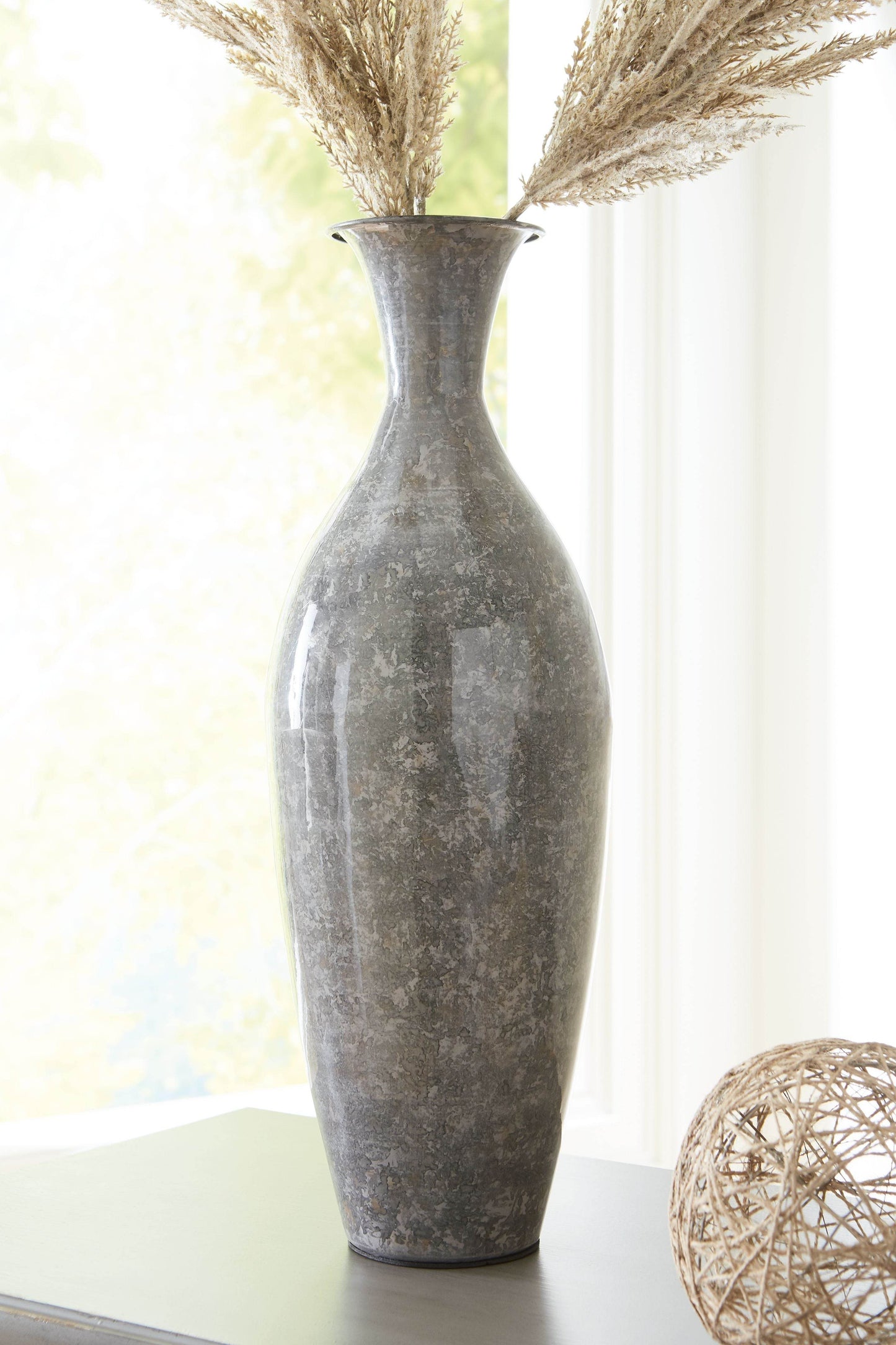 Brockwich - Vase - Forward Furniture