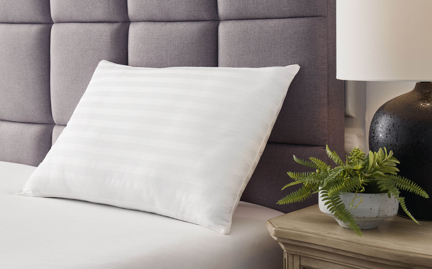 Zephyr 2.0 - Cotton Pillow - Forward Furniture