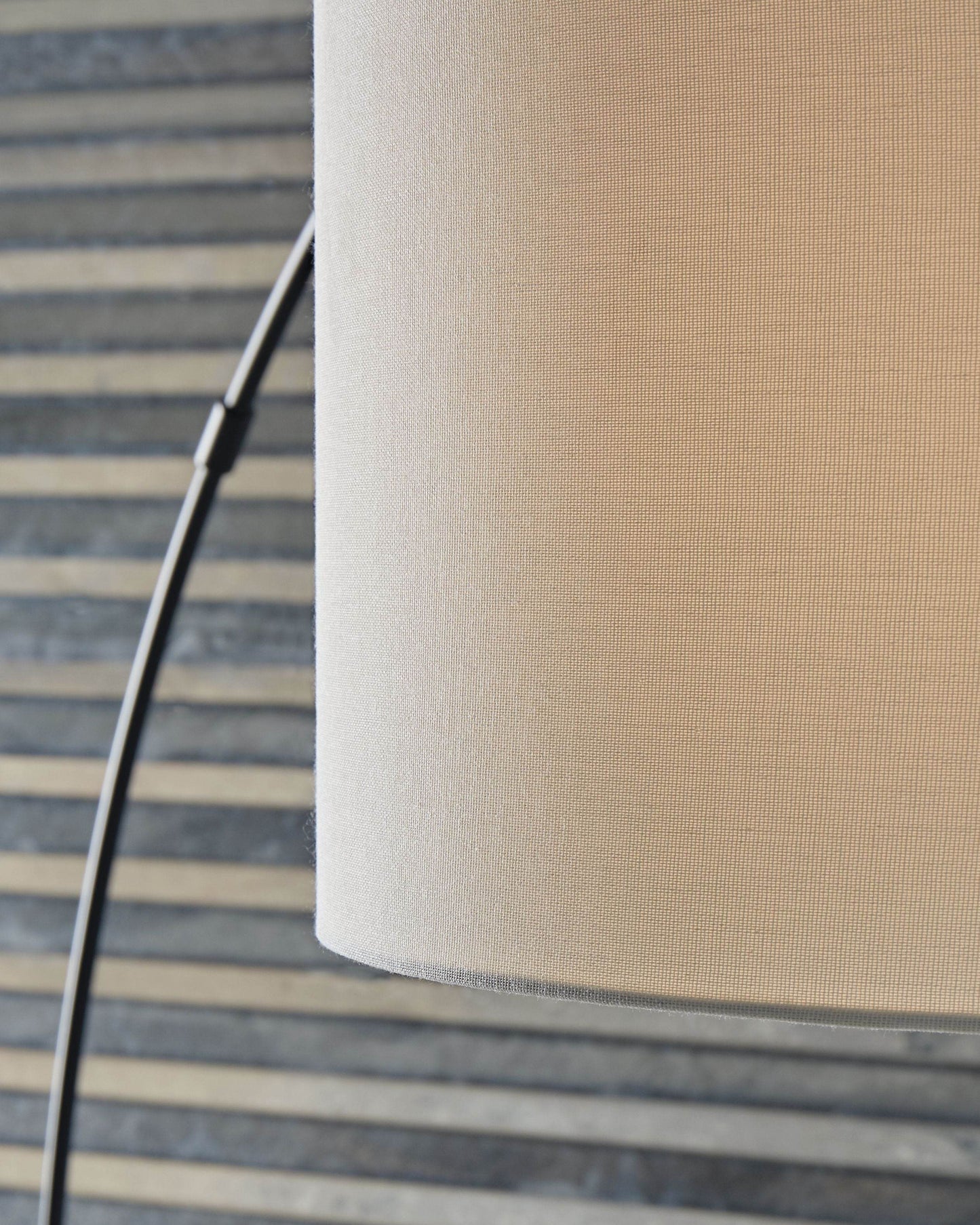Veergate - Black - Metal Arc Lamp - Forward Furniture
