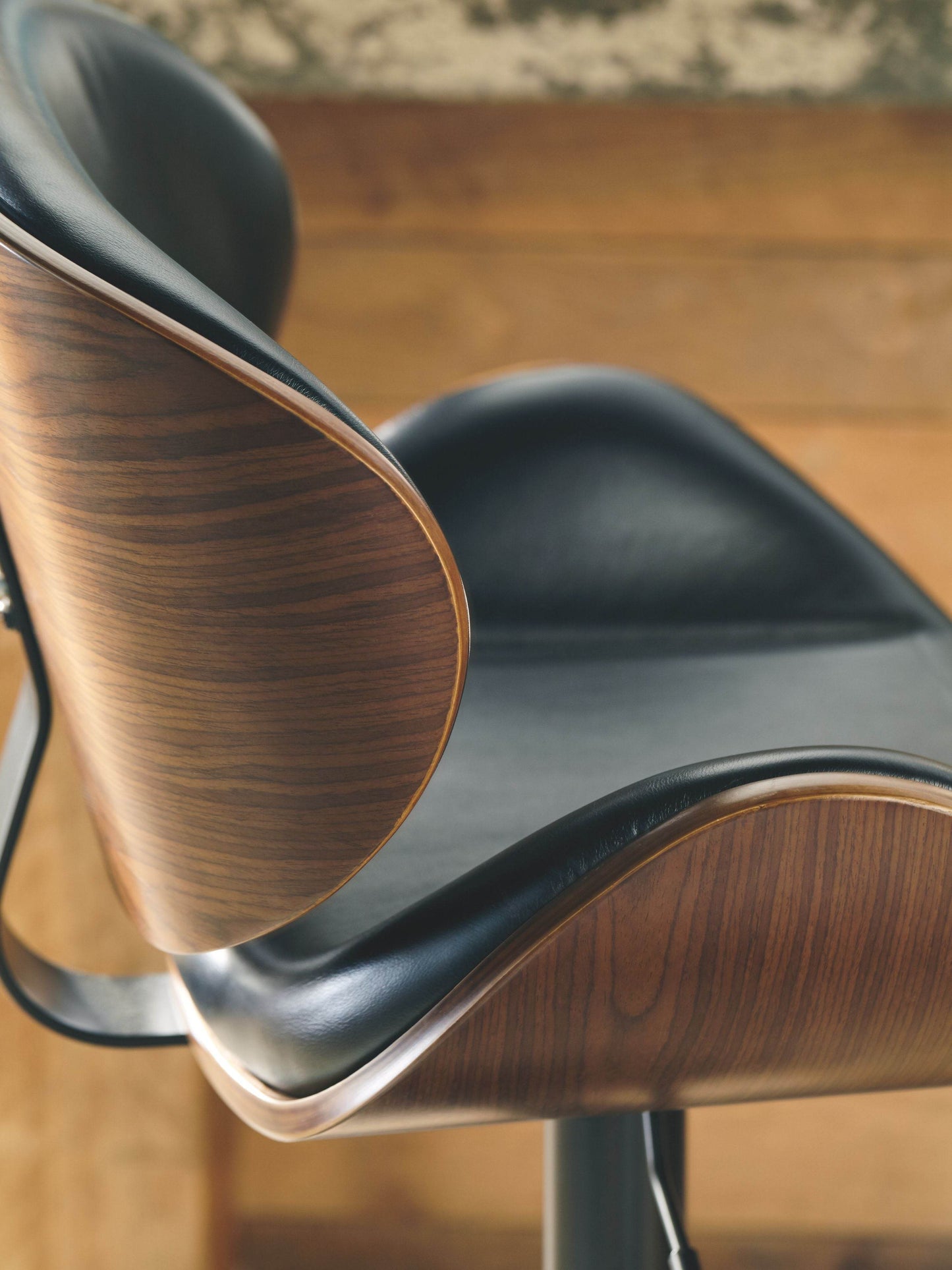 Bellatier - Adjustable Height Barstool - Forward Furniture