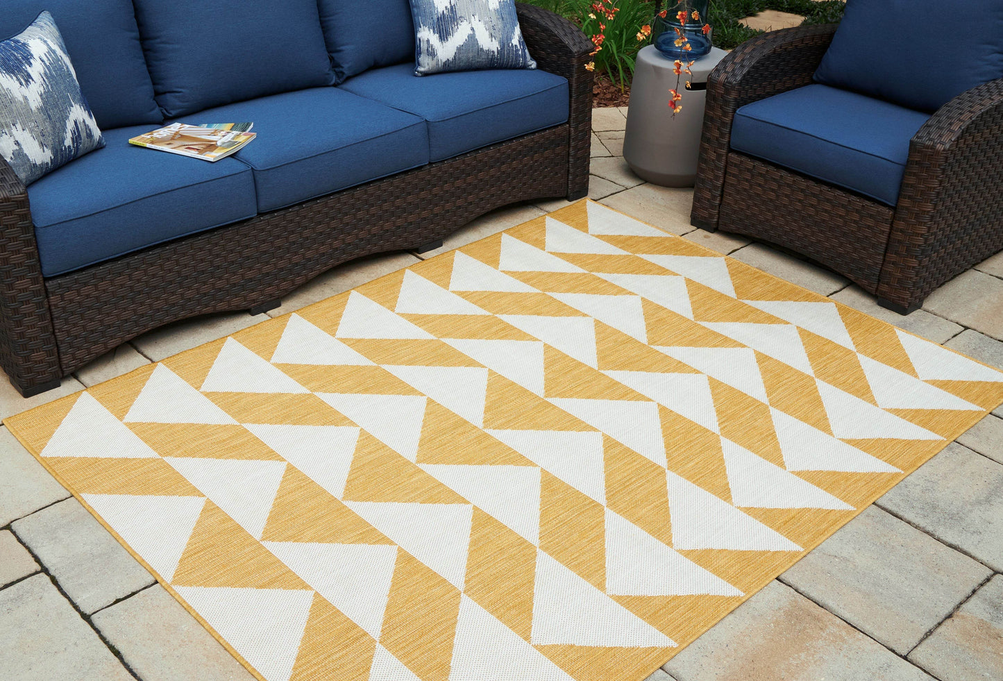 Thomley - Rug - Forward Furniture