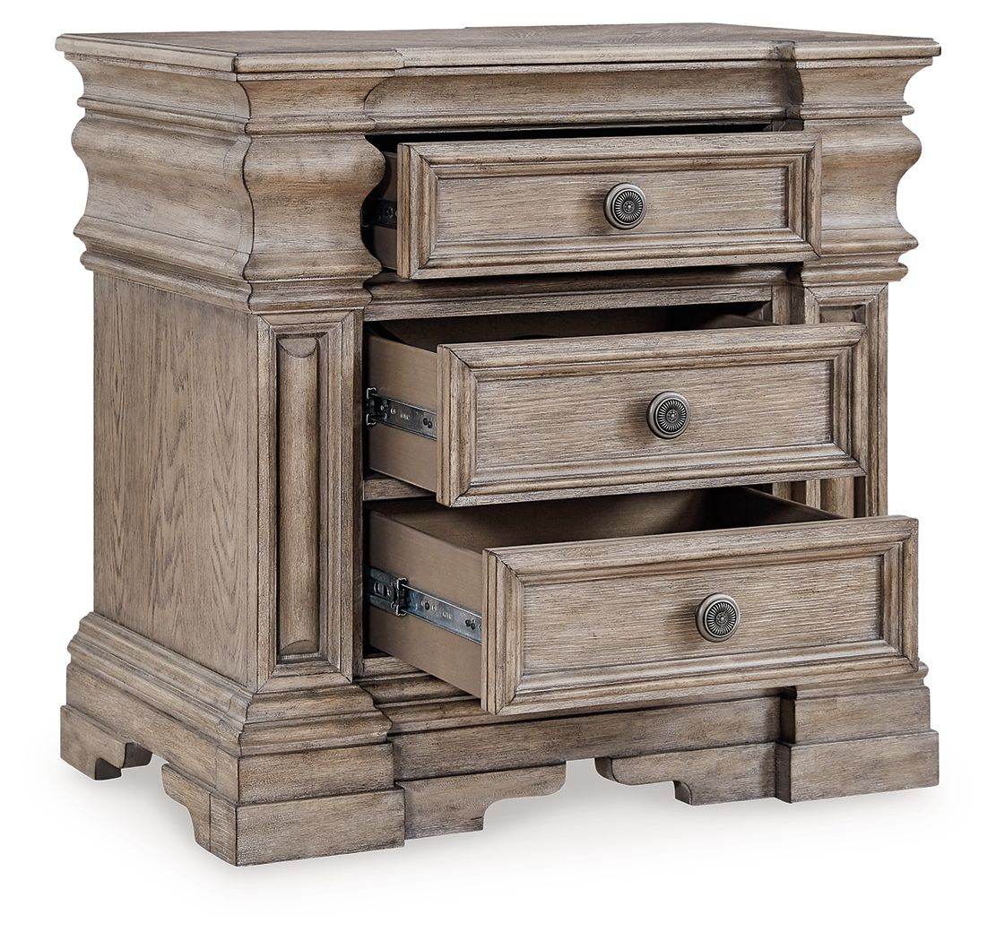 Blairhurst - Light Grayish Brown - Three Drawer Night Stand - Forward Furniture
