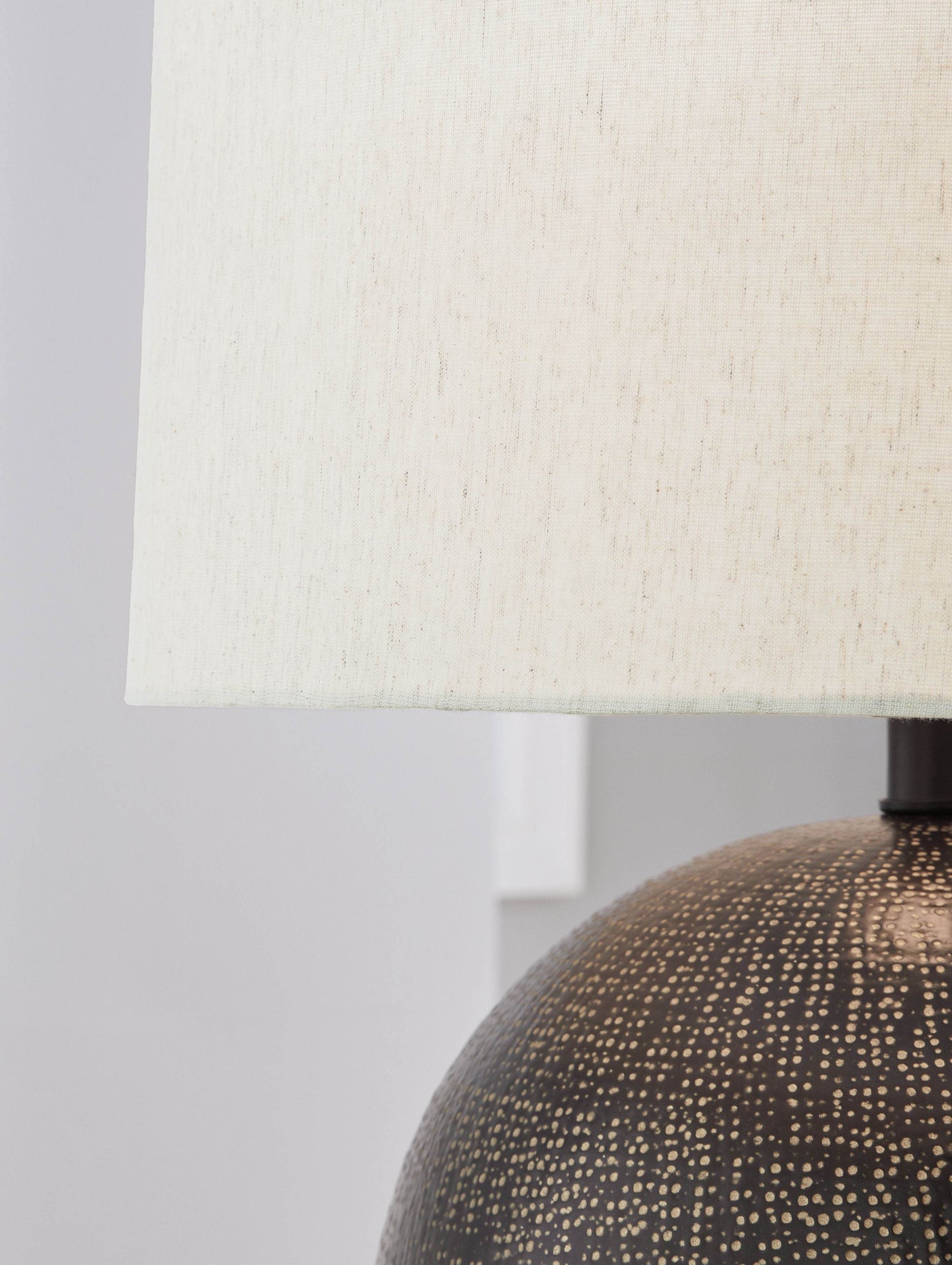 Hambell - Black / Gold Finish - Metal Table Lamp - Forward Furniture
