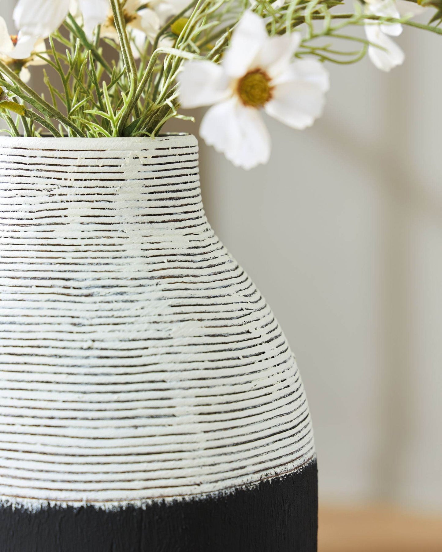 Girtha - Vase