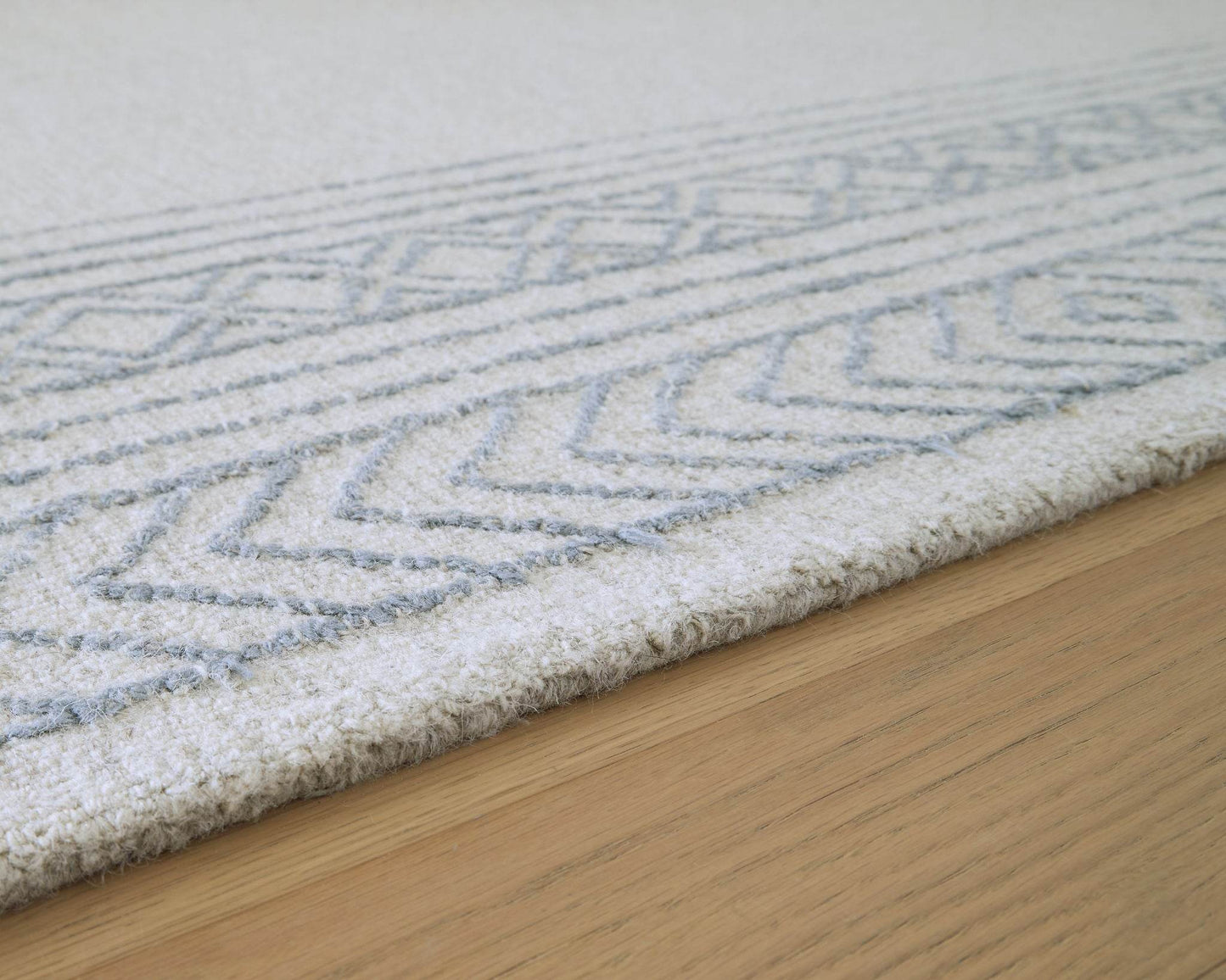 Azelhurst - Rug - Forward Furniture