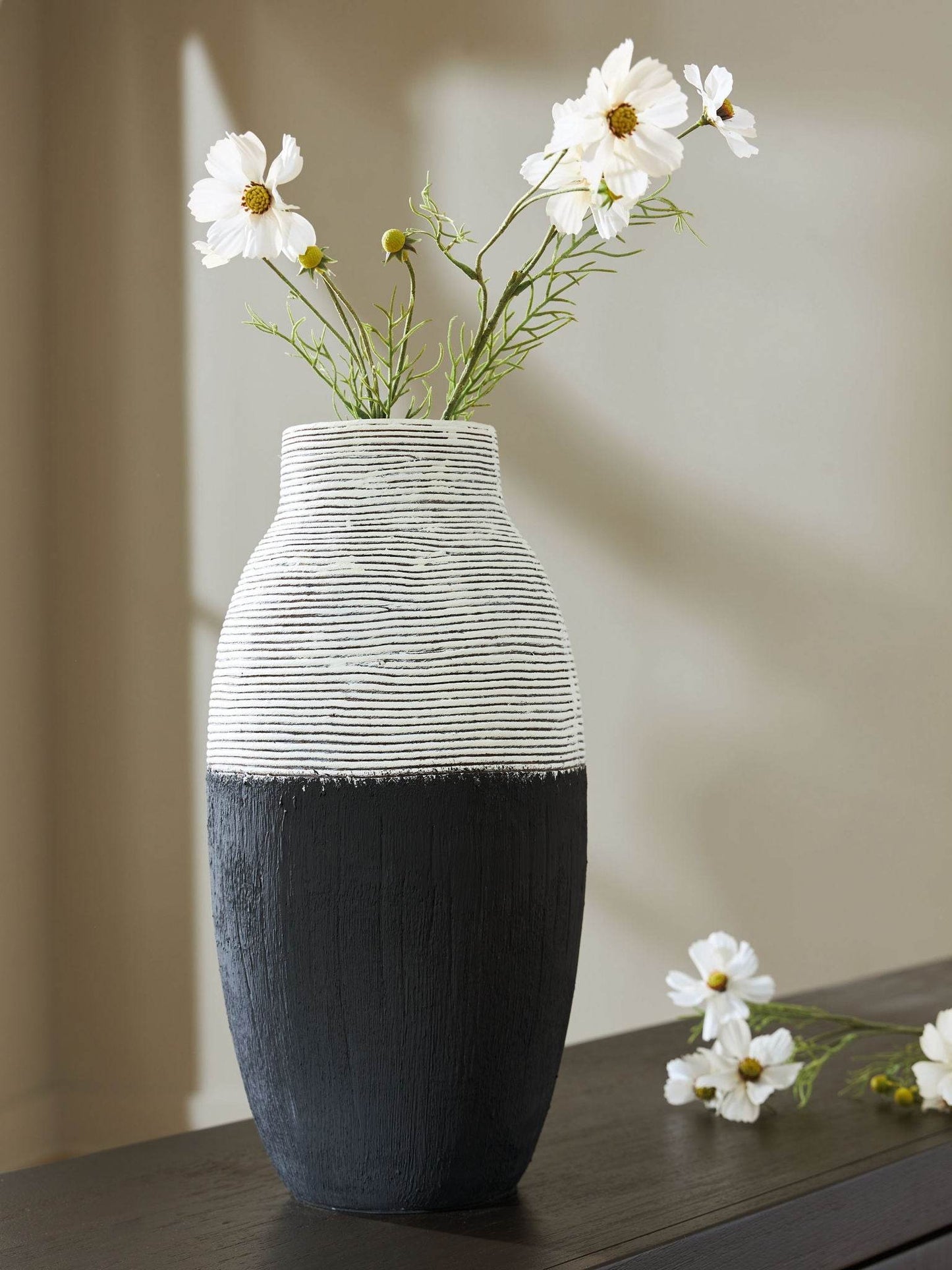 Girtha - Vase - Forward Furniture