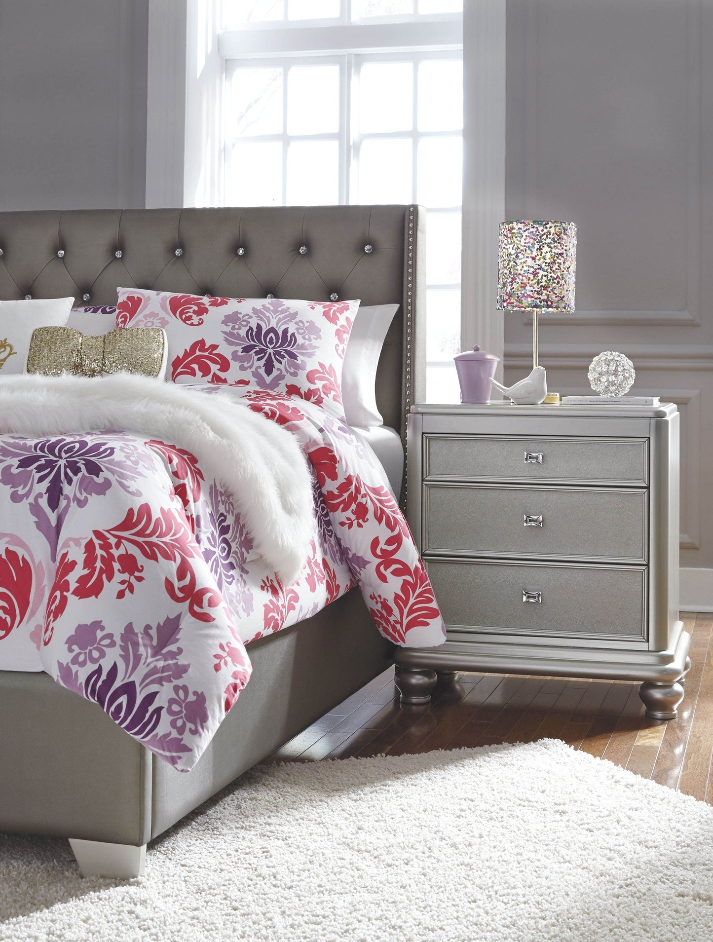Maddy - Purple - Metal Table Lamp - Forward Furniture