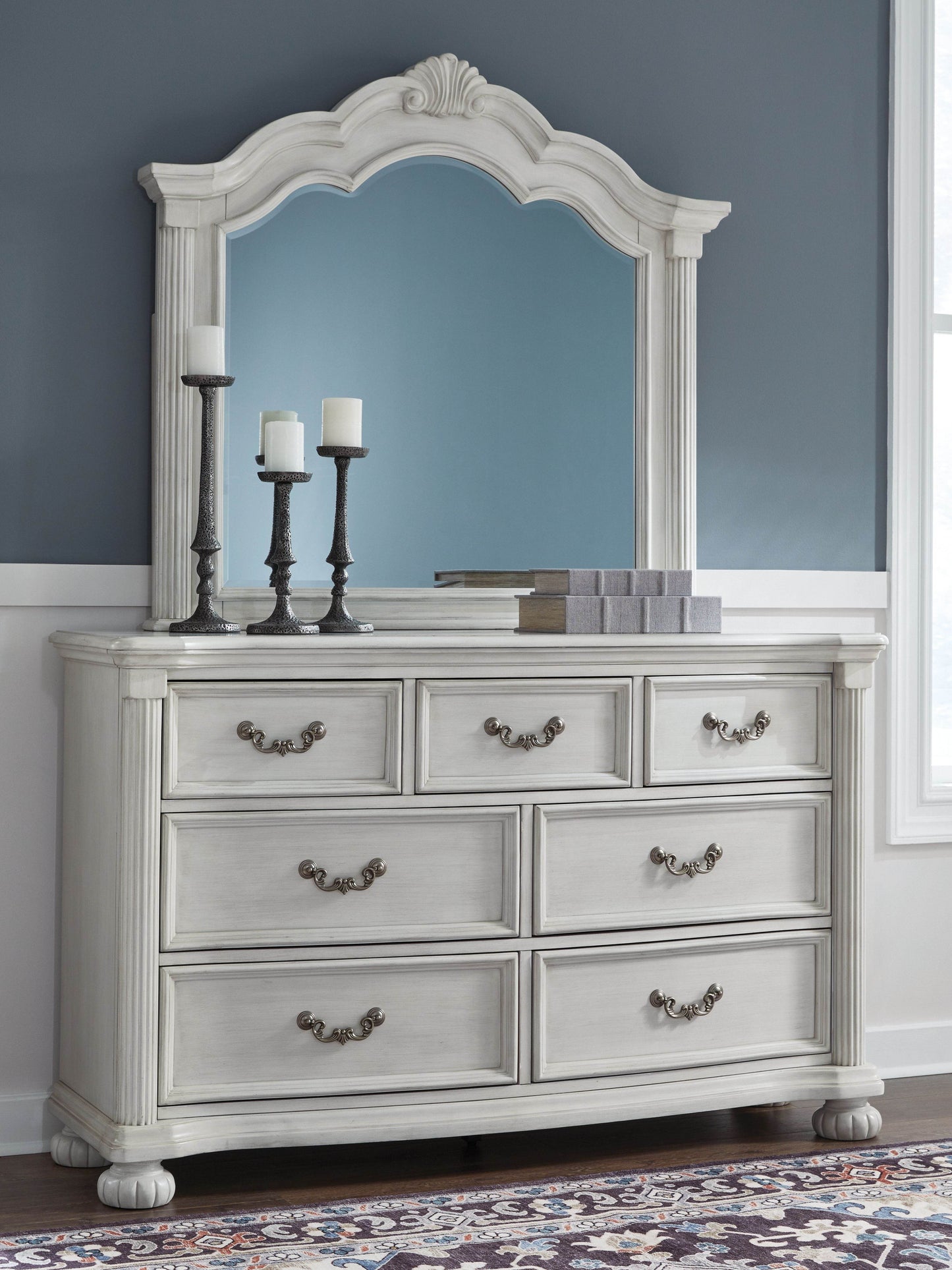 Montelaine - Antique White - Dresser And Mirror - Forward Furniture