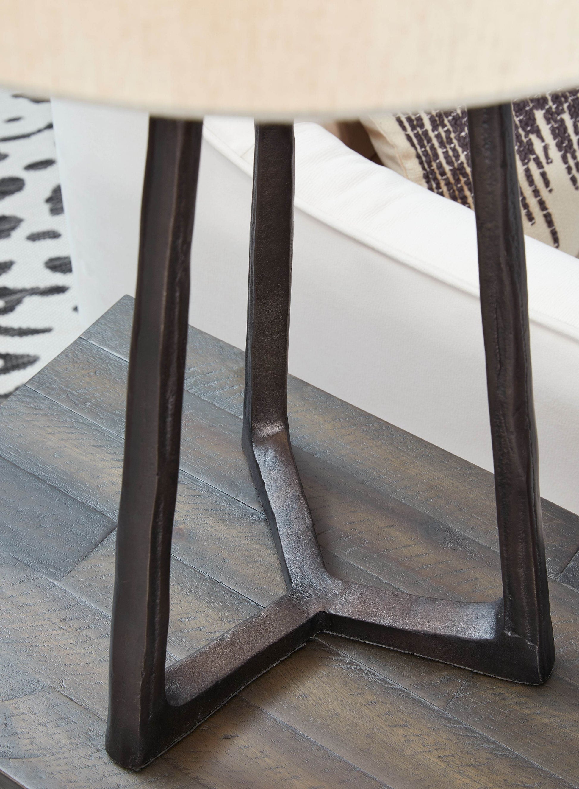 Ryandale - Table Lamp - Forward Furniture
