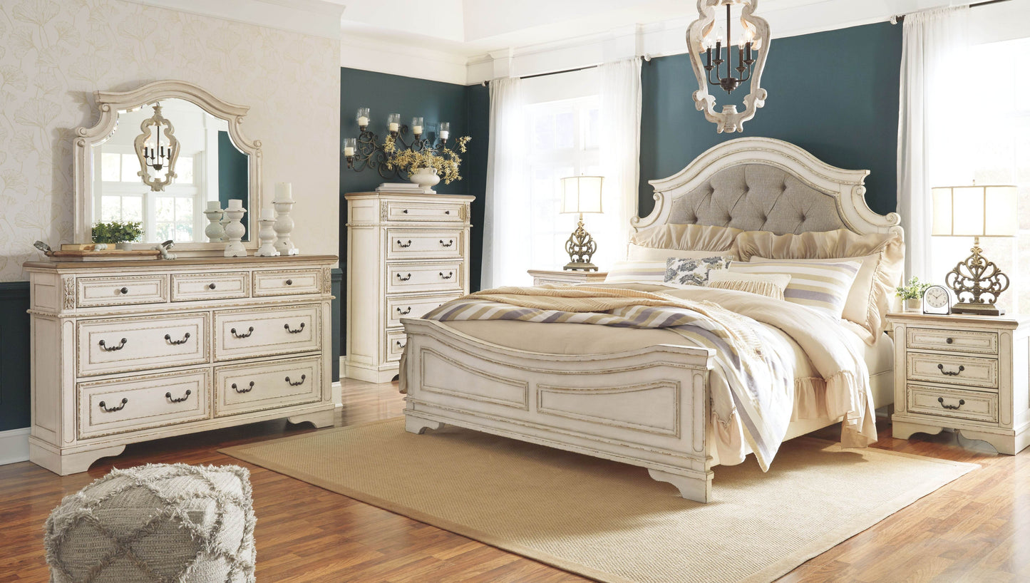 Realyn - Upholstered Panel Bed - Forward Furniture