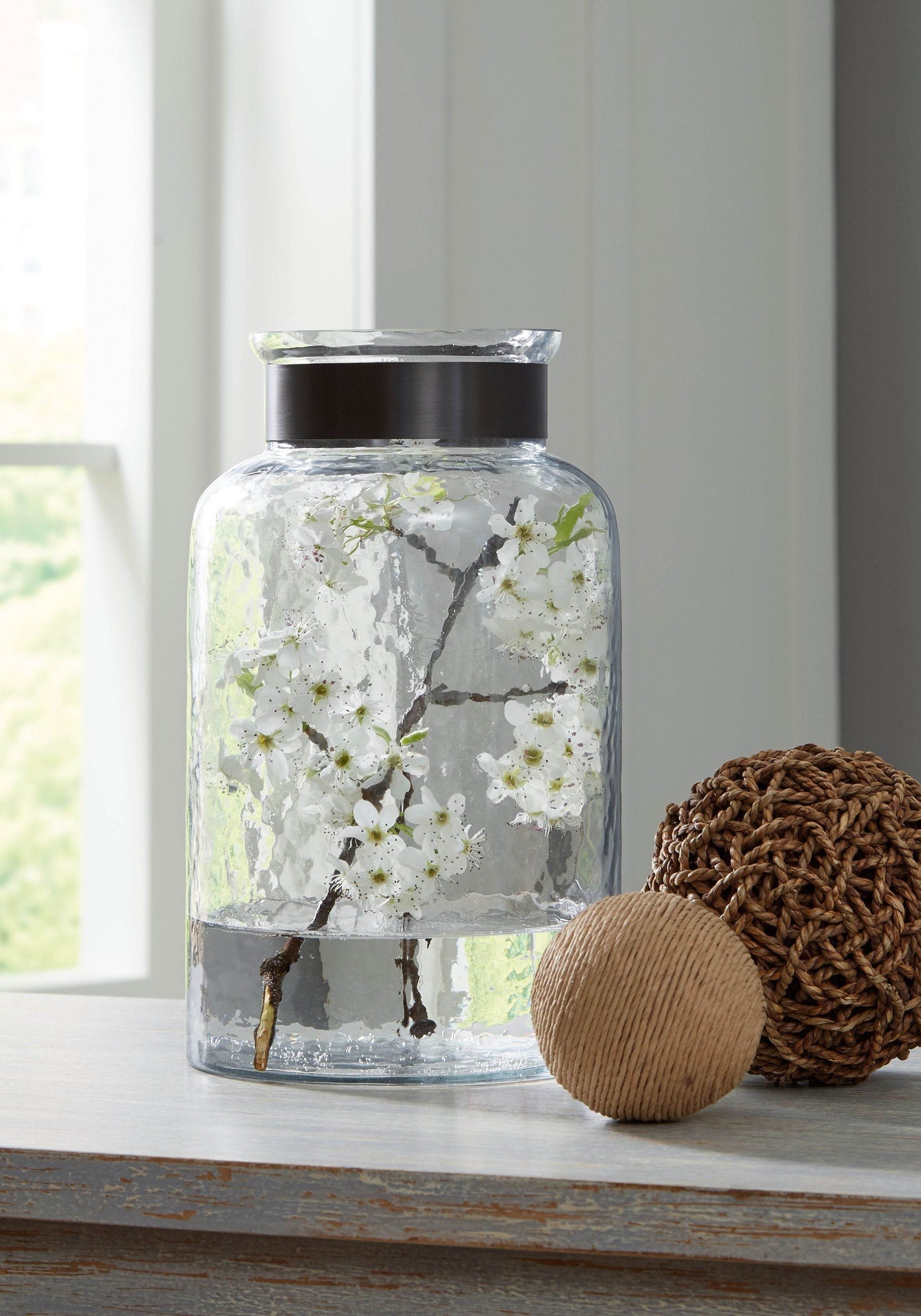 Lukasvale - Vase - Forward Furniture