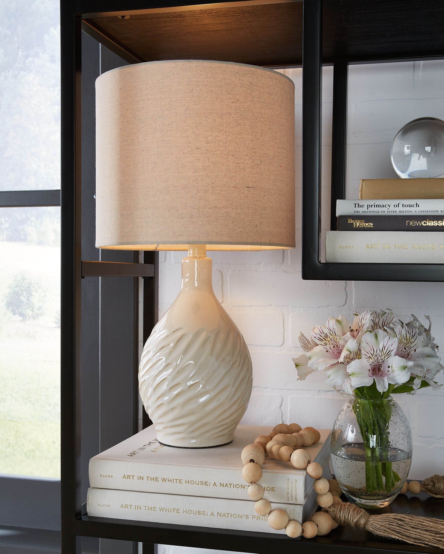 Garinton - Ceramic Table Lamp - Forward Furniture