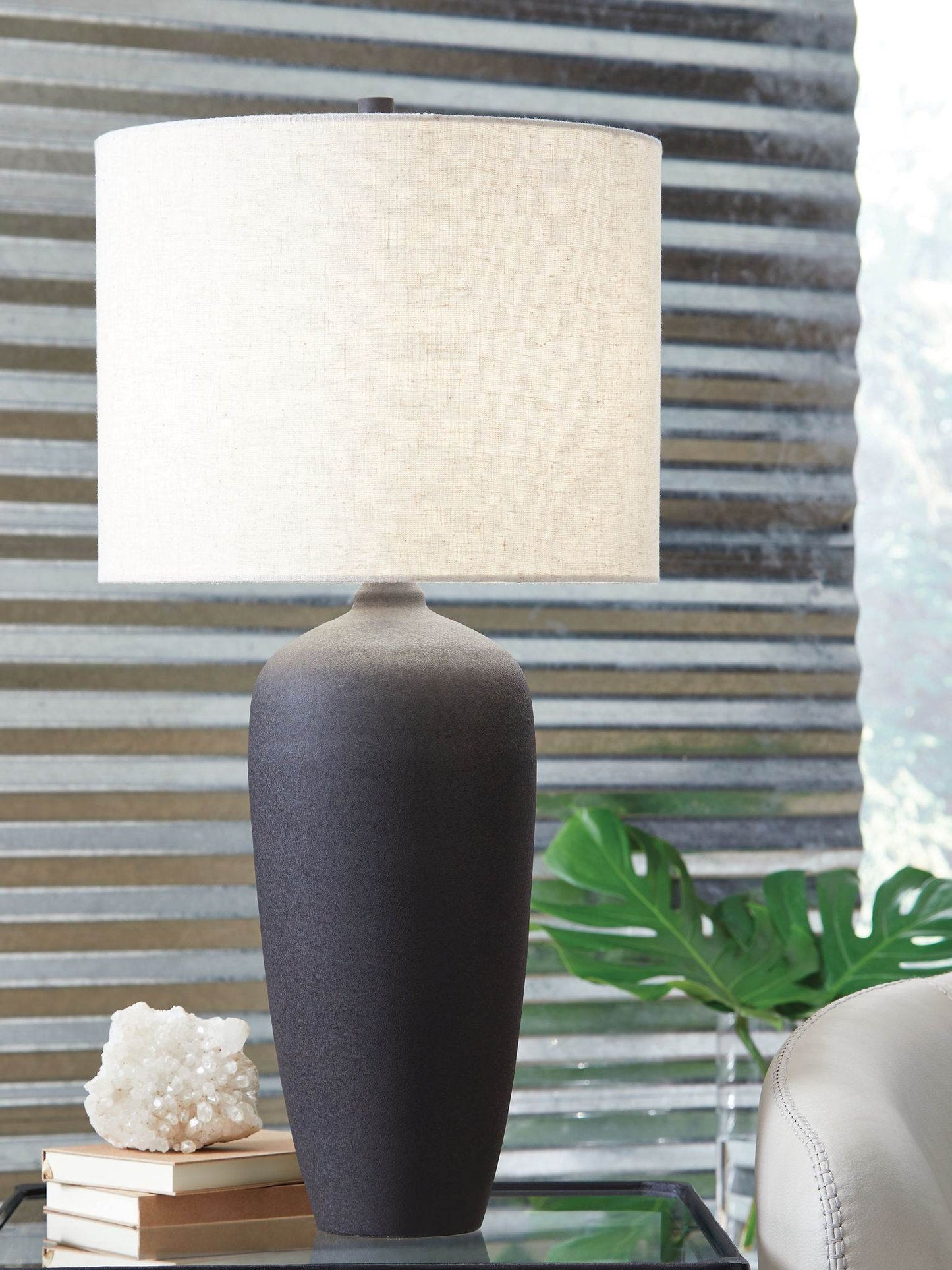 Ryenburg - Black - Metal Table Lamp - Forward Furniture