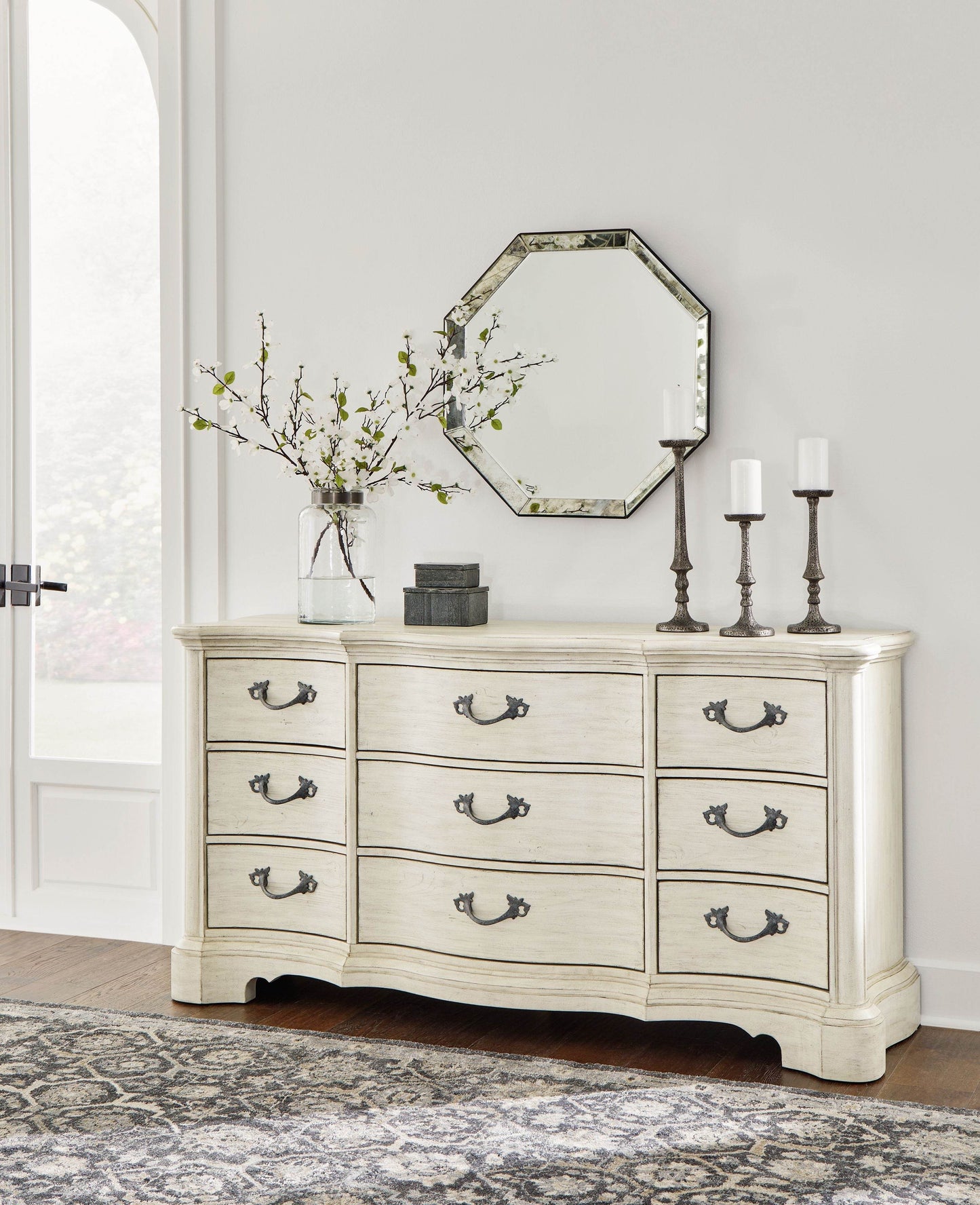 Arlendyne - Antique White - Dresser - Forward Furniture