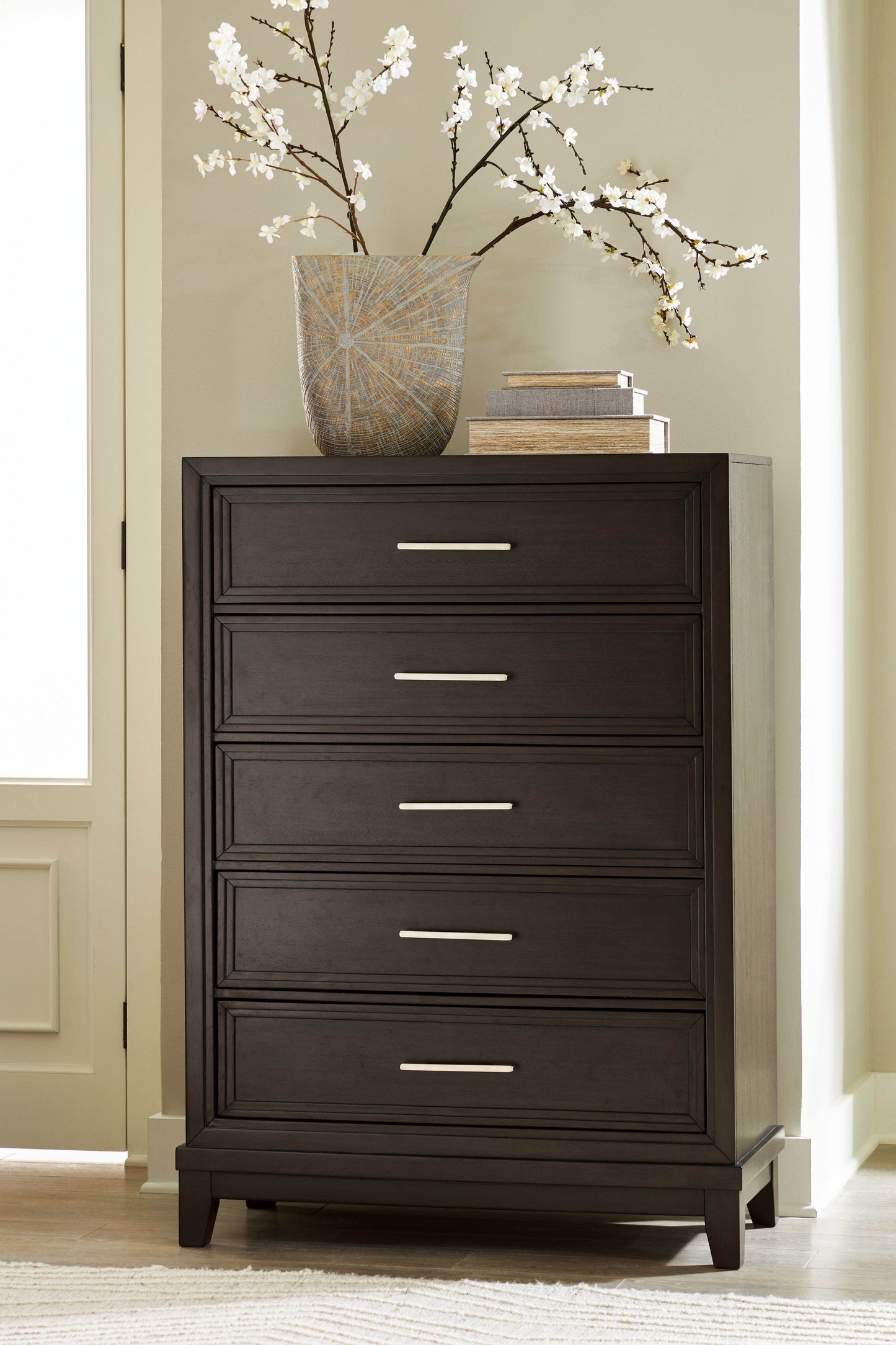 Neymorton - Dark Grayish Brown - Five Drawer Chest - Forward Furniture