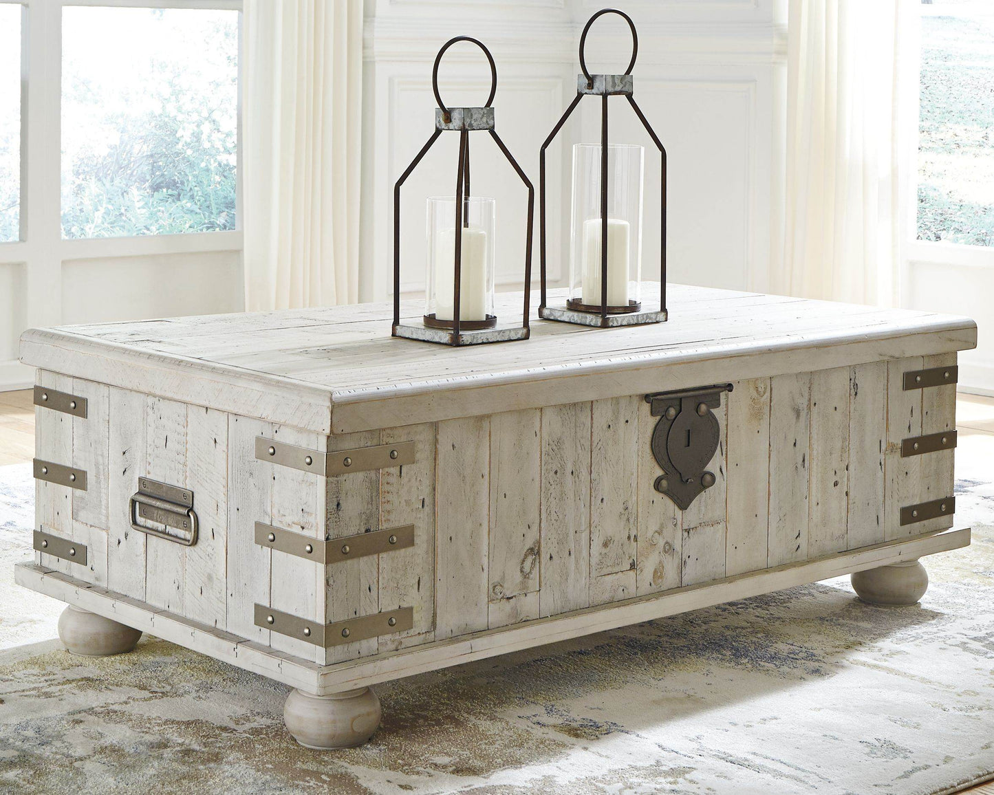 Carynhurst - White Wash Gray - Lift Top Cocktail Table - Forward Furniture