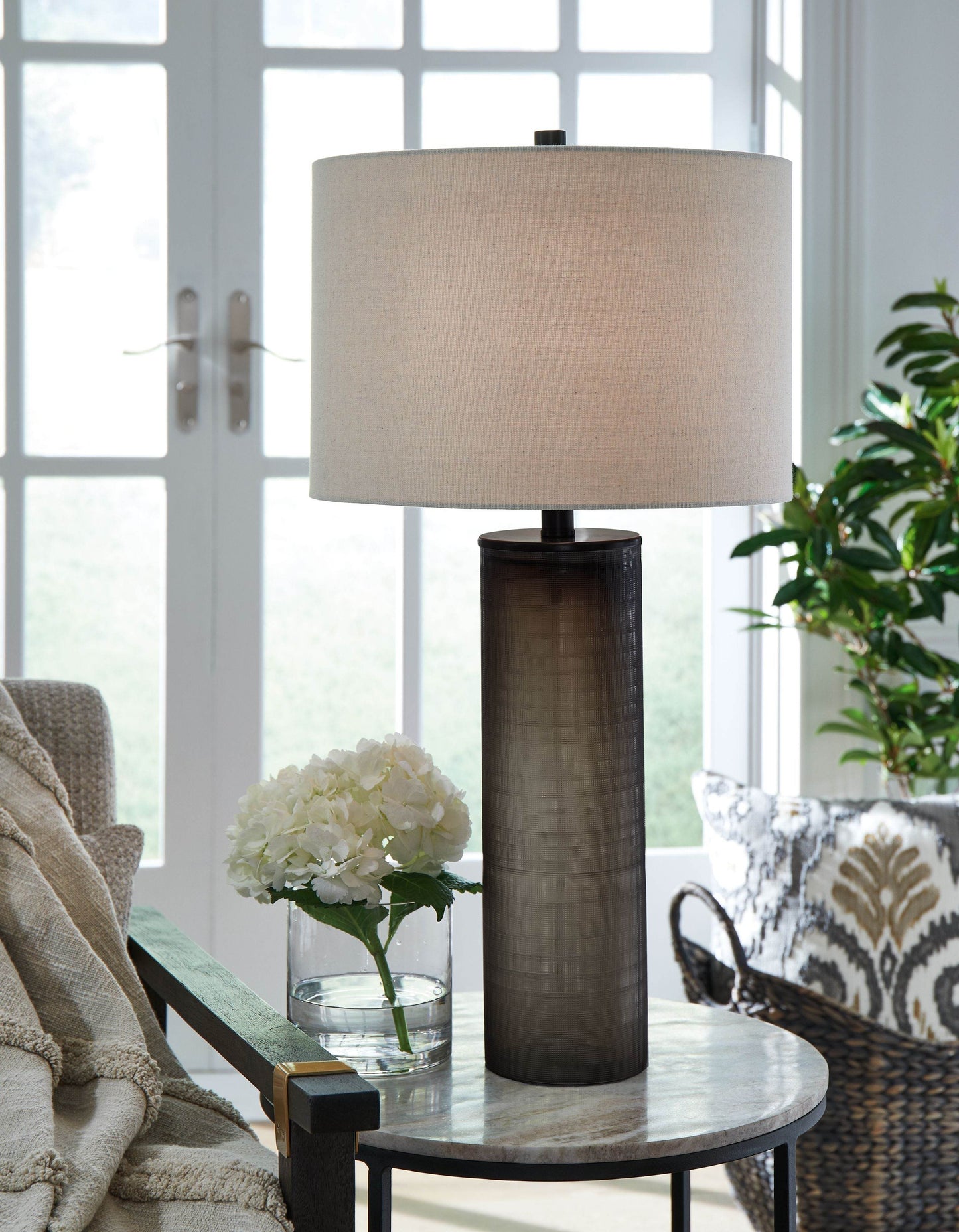 Dingerly - Brown - Glass Table Lamp - Forward Furniture