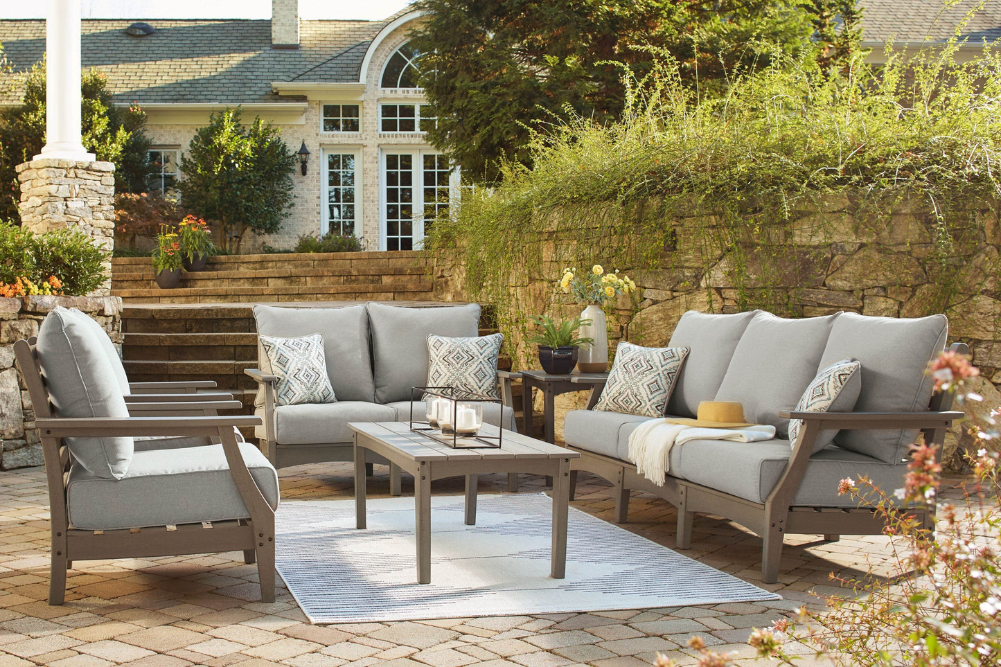Visola - Lounge Set - Forward Furniture