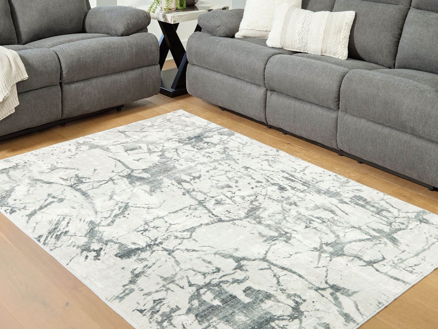 Tobinbury - Washable Rug - Forward Furniture