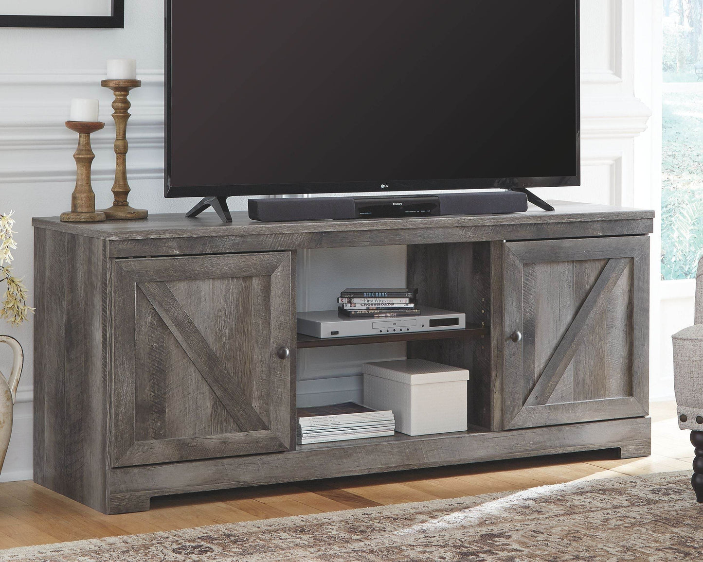 Wynnlow - TV Stand With Fireplace Option - Forward Furniture