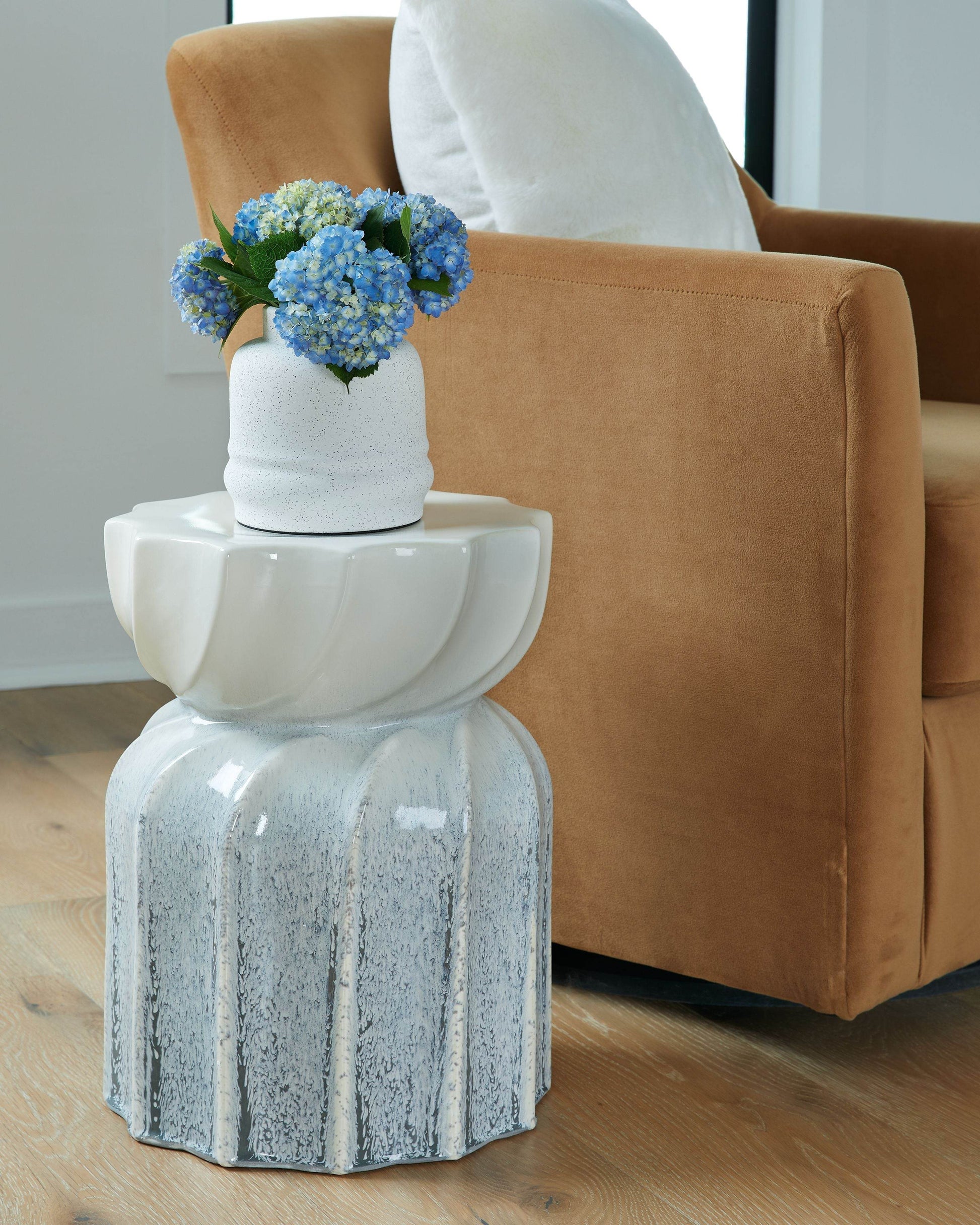 Michamere - Gray / Taupe - Stool - Forward Furniture