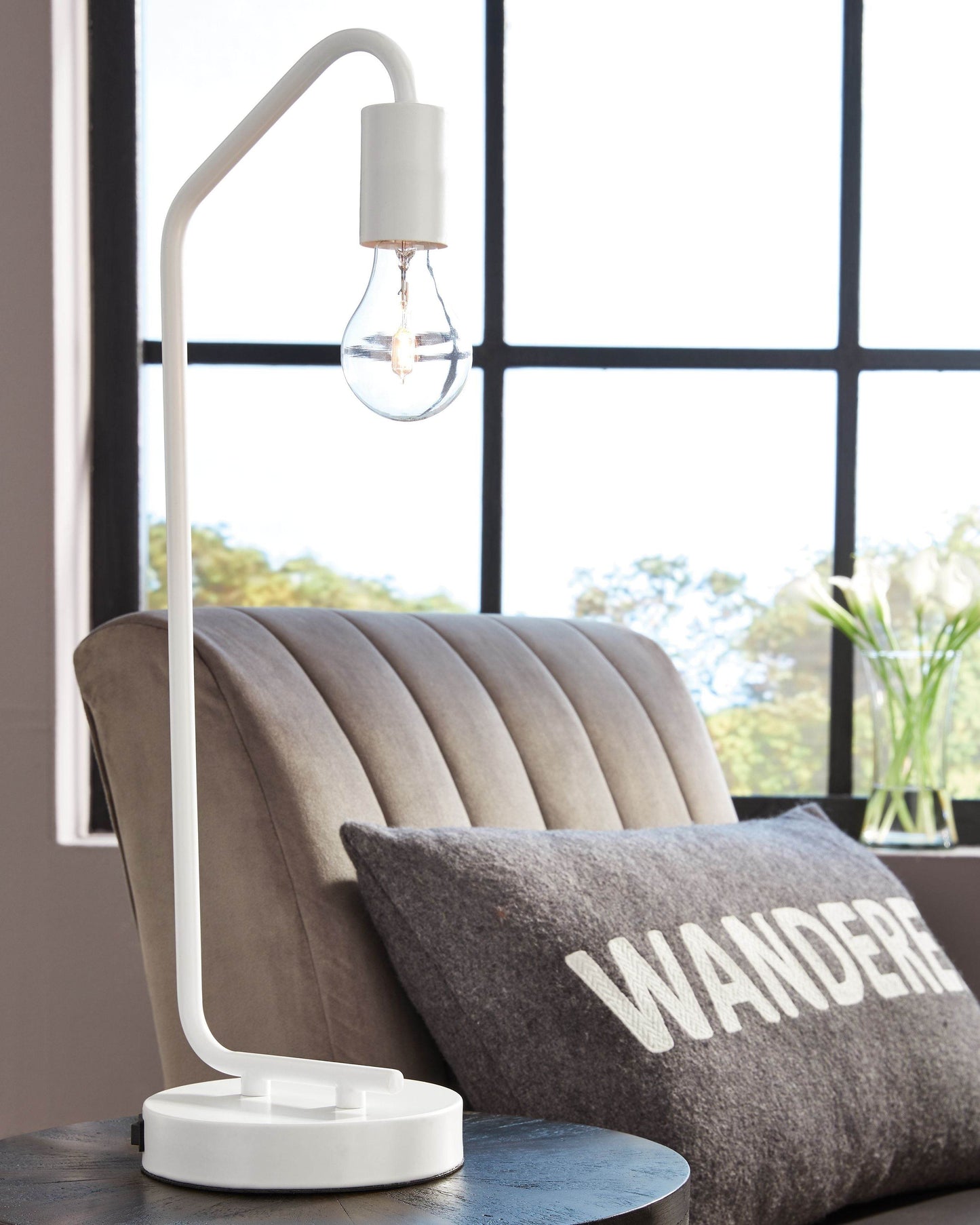 Covybend - Metal Desk Lamp - Forward Furniture