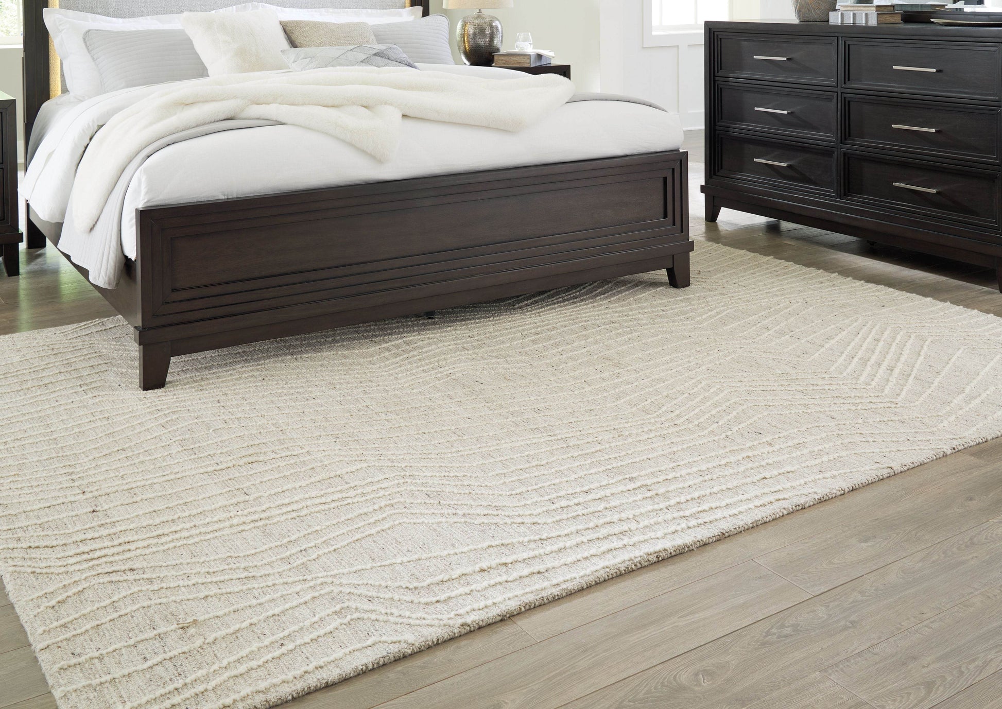 Varahill - Rug - Forward Furniture